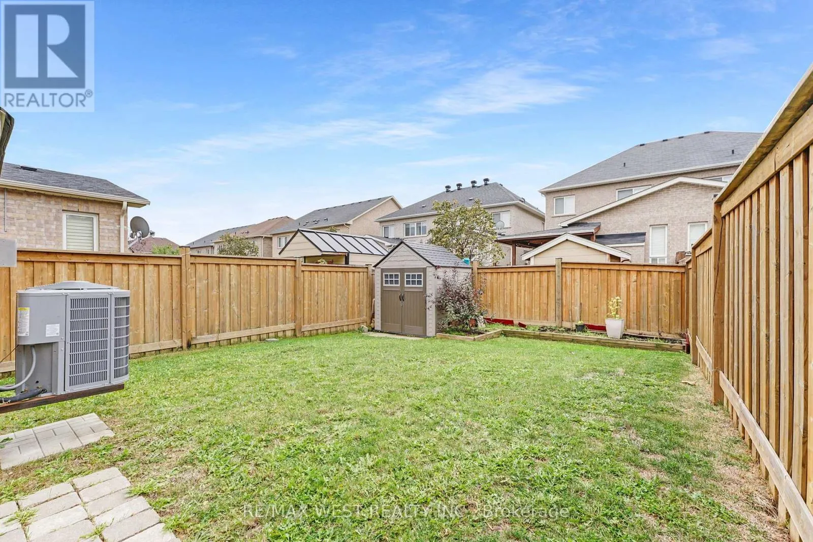 102 EVERINGHAM CIRCLE