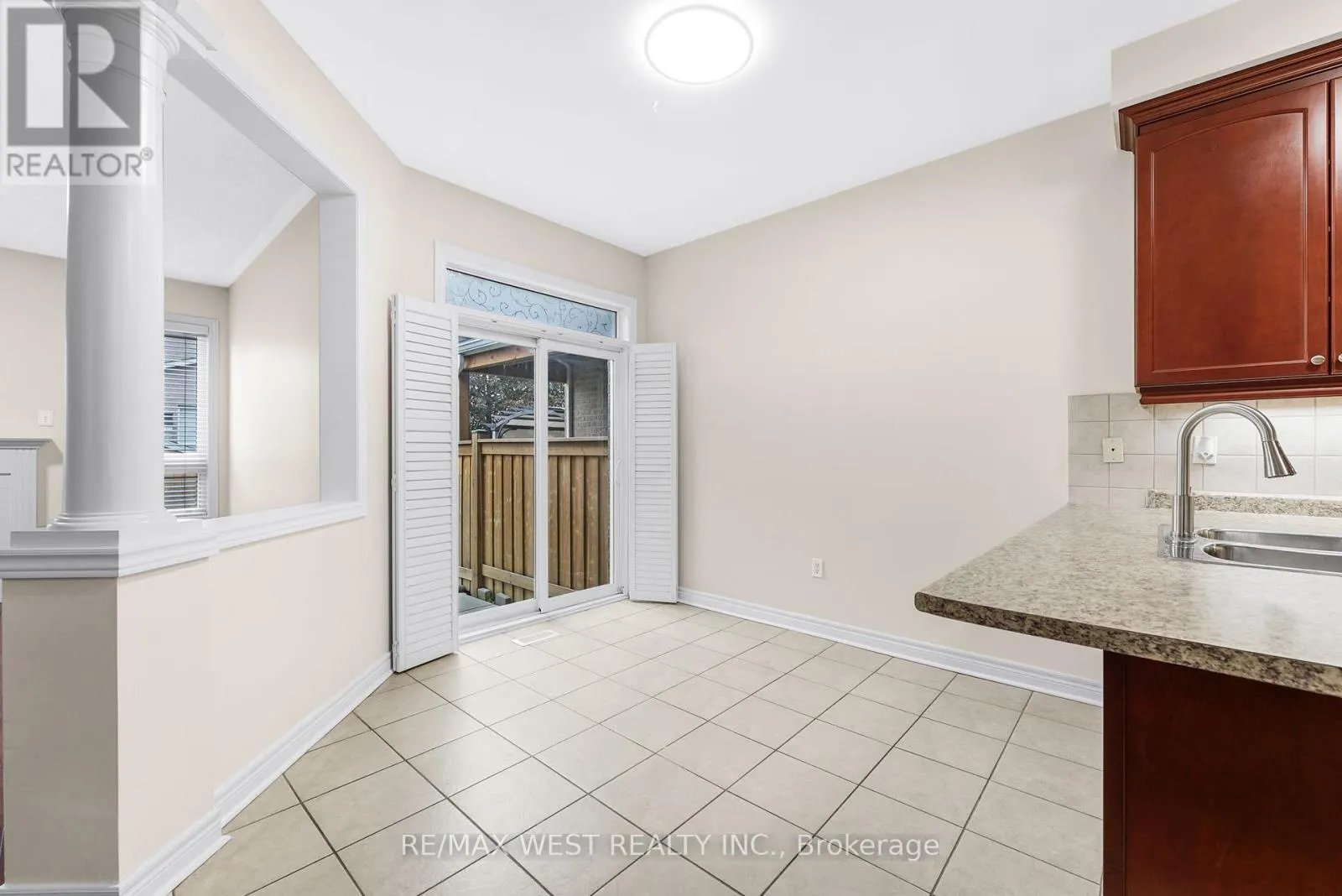 102 EVERINGHAM CIRCLE
