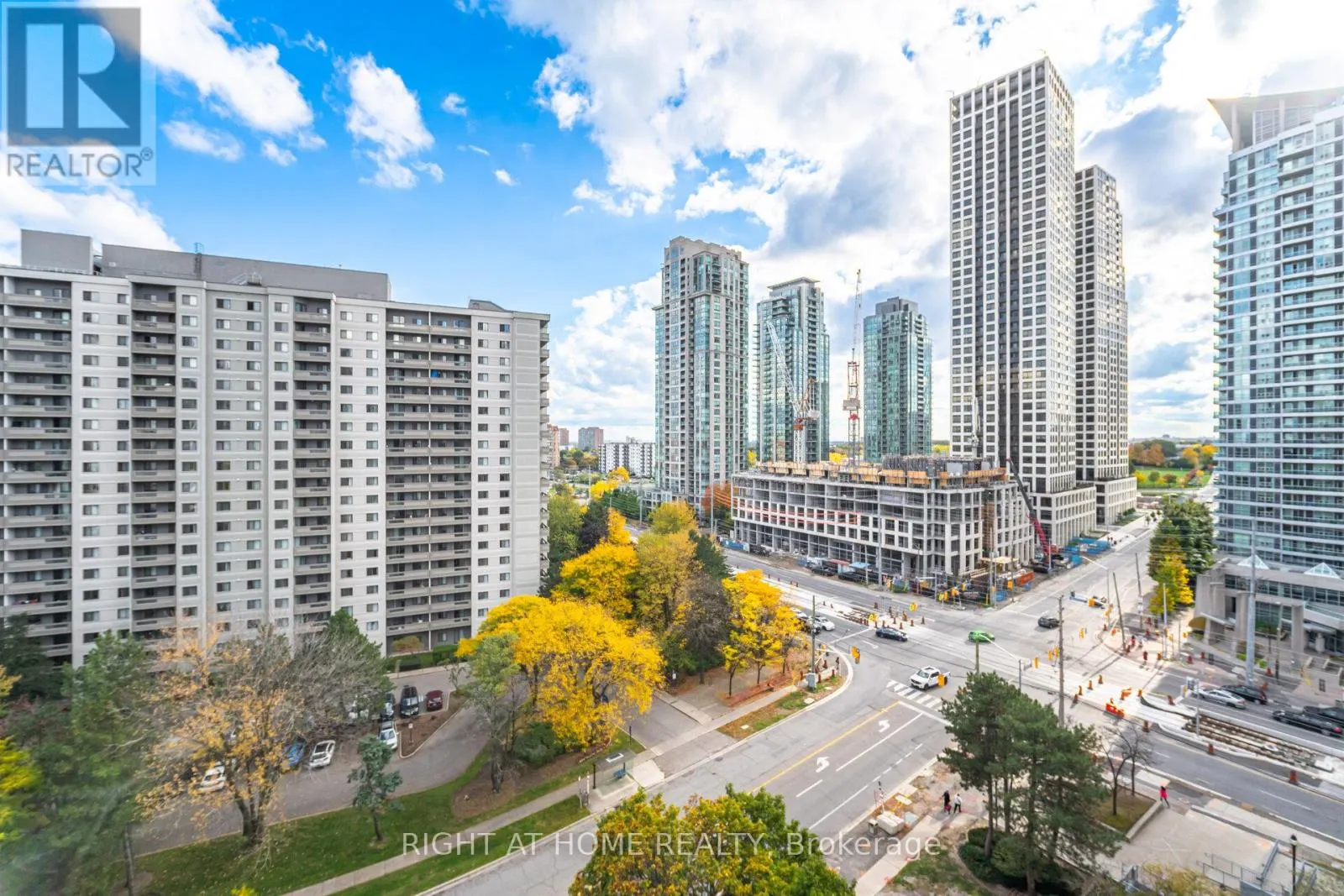 1209 - 3590 KANEFF CRESCENT