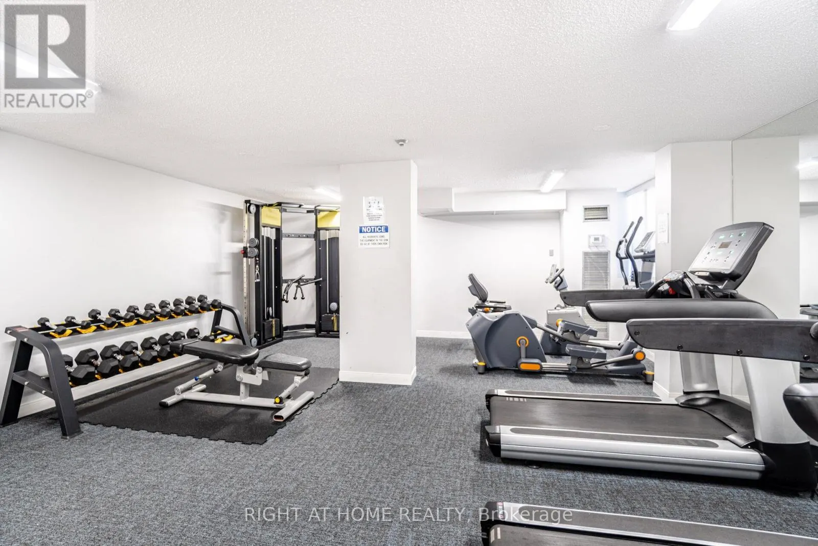 1209 - 3590 KANEFF CRESCENT