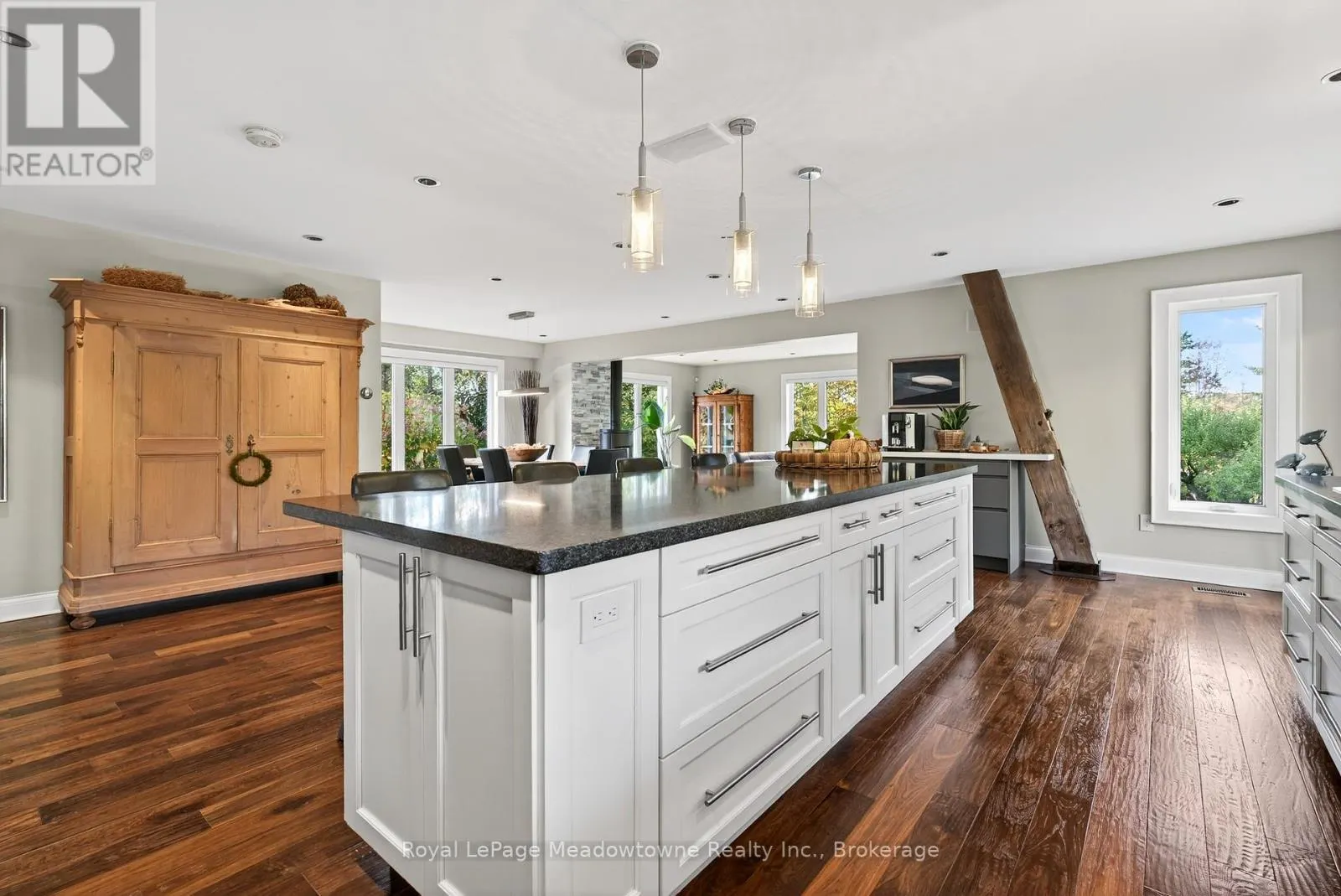 8495 APPLEBY LINE