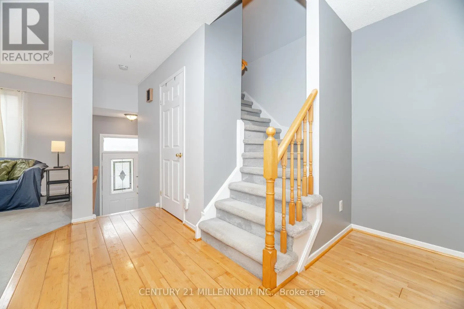 26 SPRUCEDALE COURT
