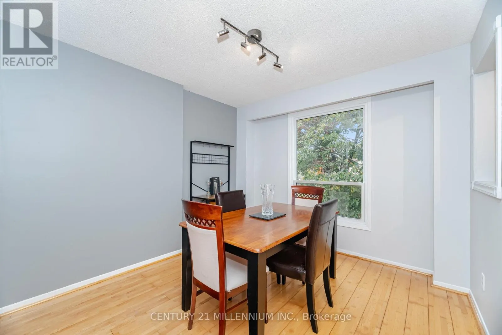 26 SPRUCEDALE COURT