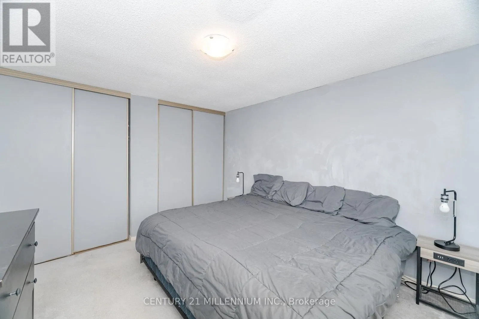 26 SPRUCEDALE COURT