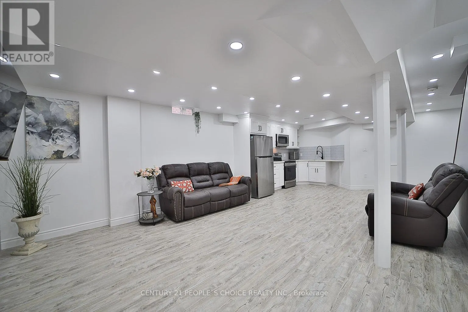 3596 NUTCRACKER DRIVE