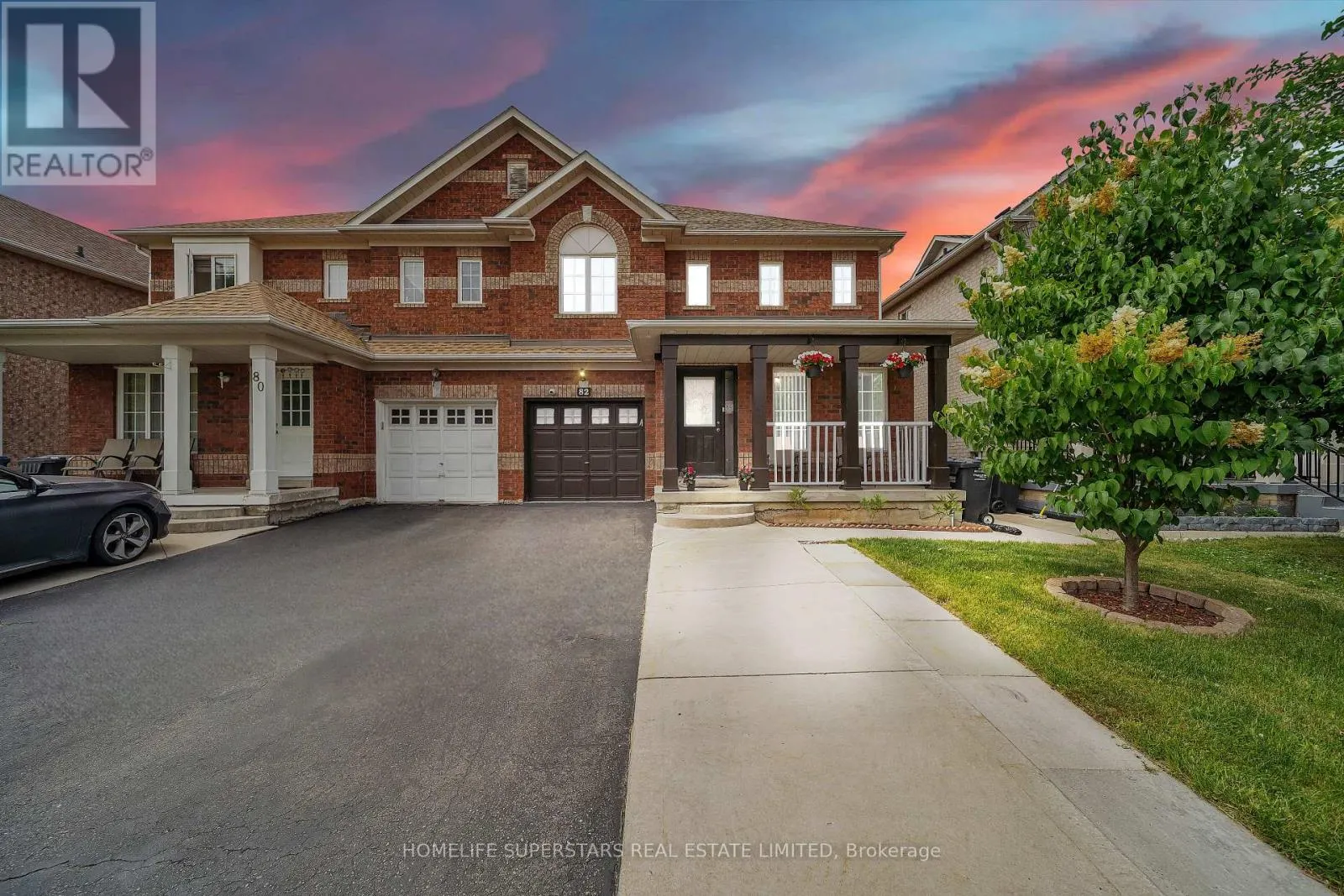 82 JEWEL CRESCENT