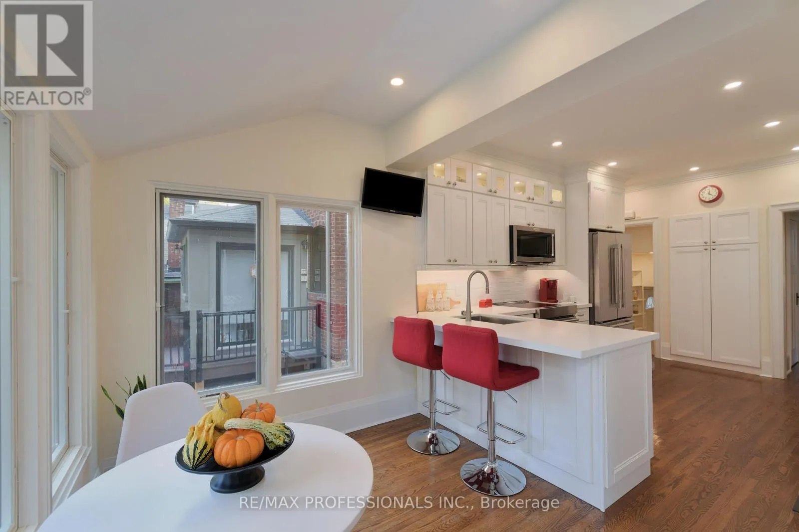 12 GLENWOOD AVENUE