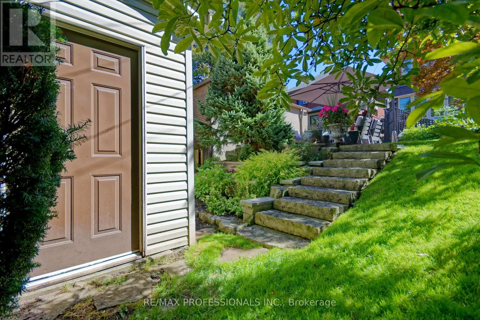 12 GLENWOOD AVENUE
