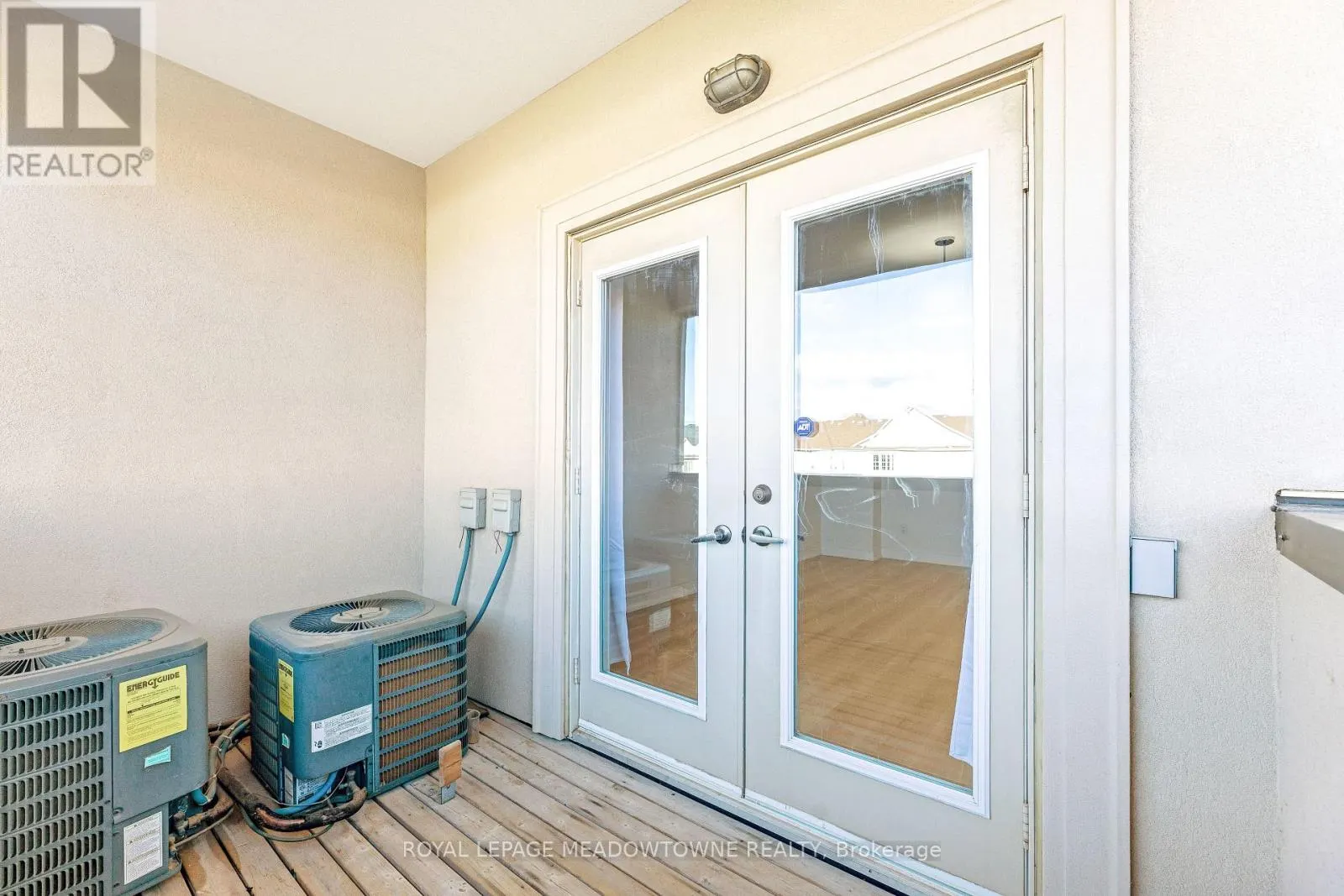UPPER - 9105 DERRY ROAD W