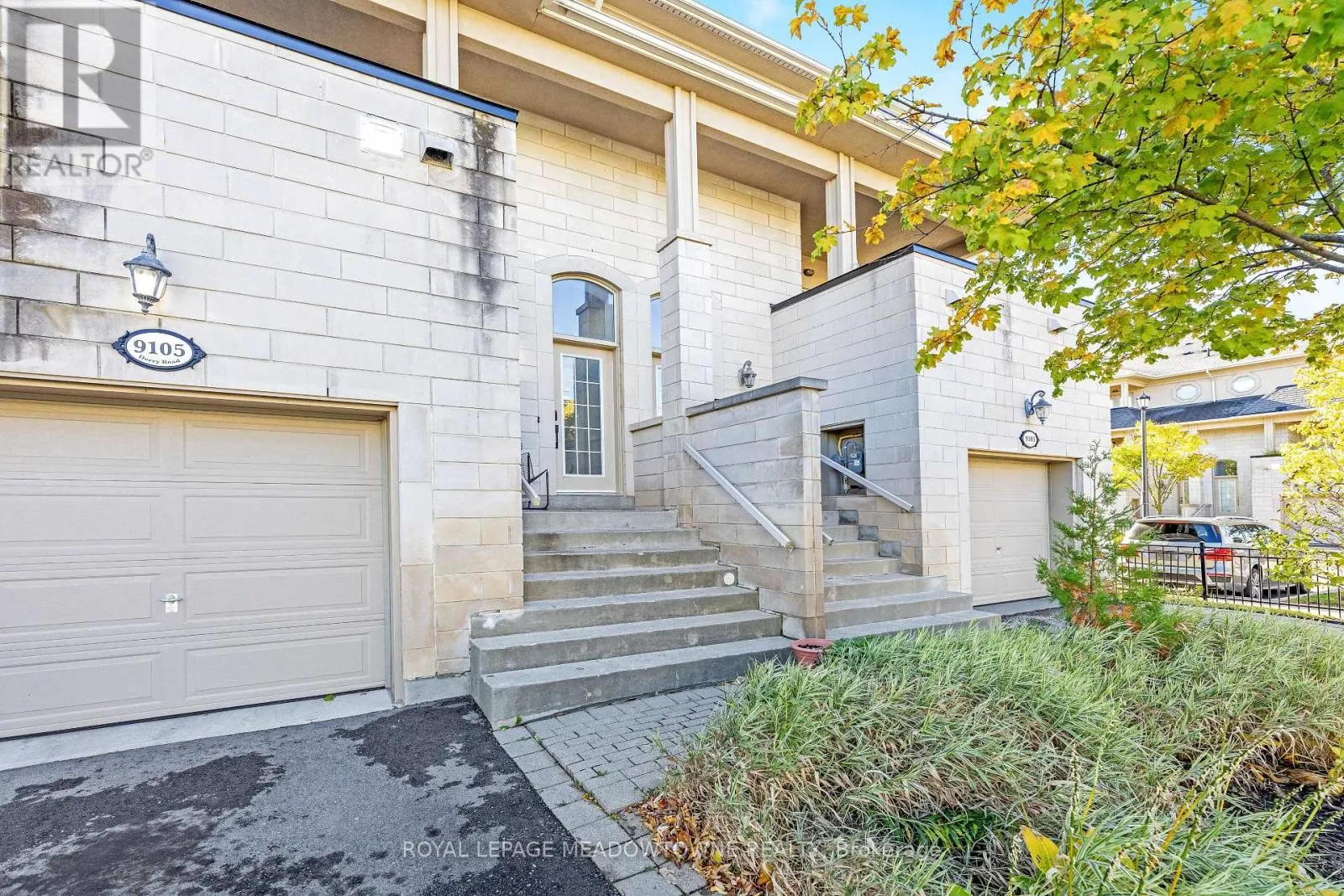UPPER - 9105 DERRY ROAD W