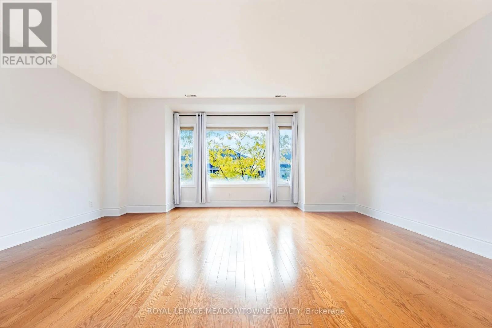 UPPER - 9105 DERRY ROAD W