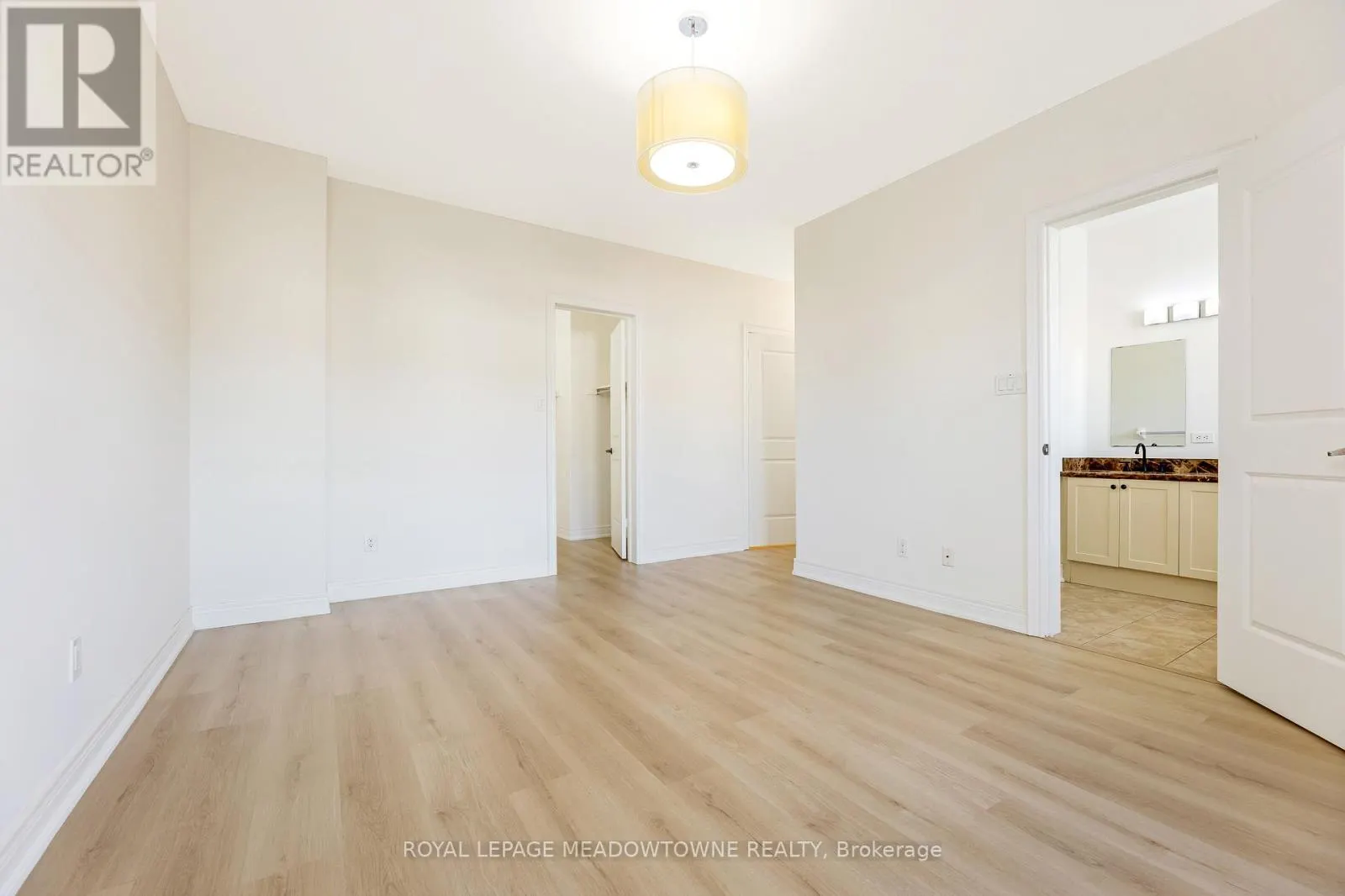 UPPER - 9105 DERRY ROAD W