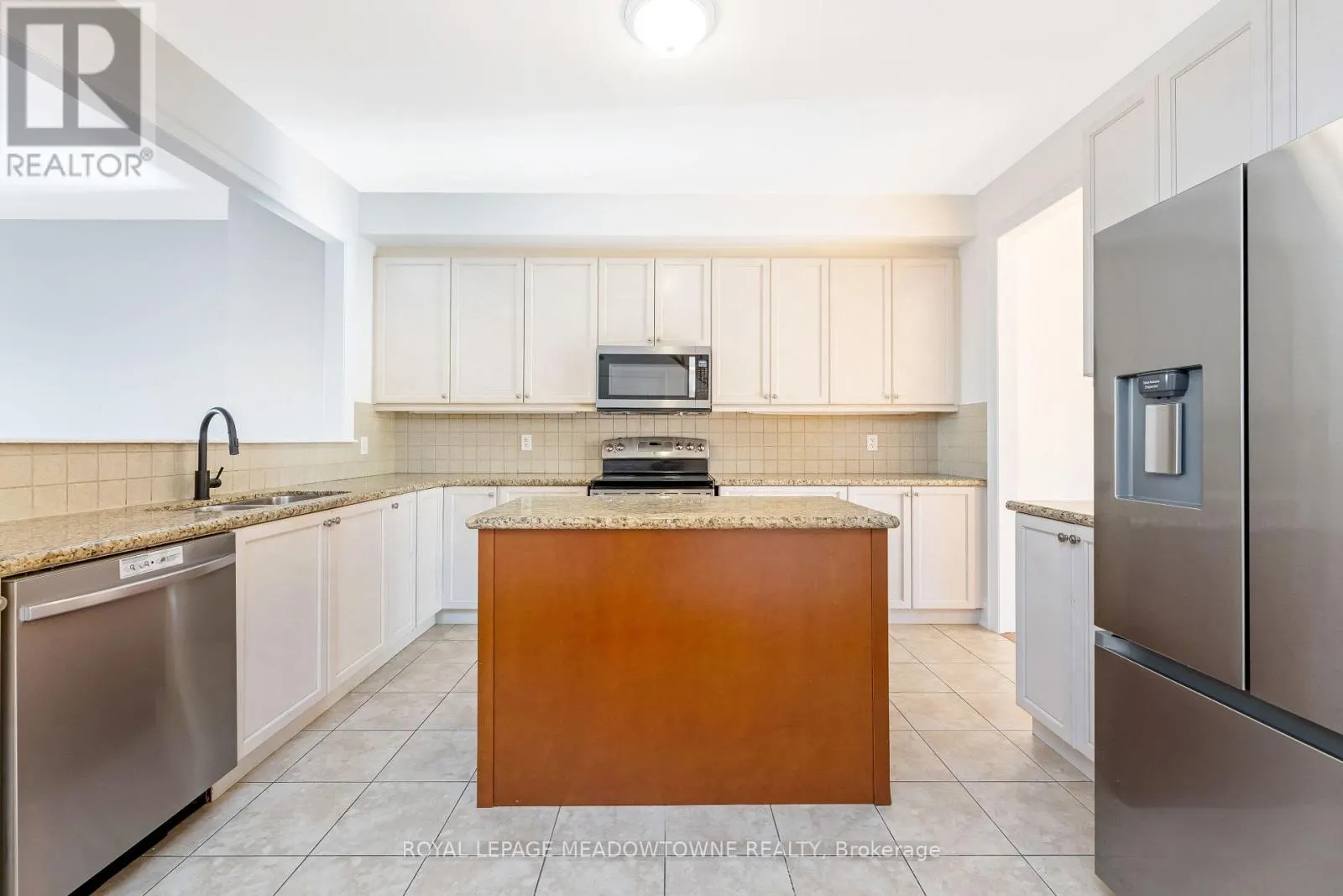 UPPER - 9105 DERRY ROAD W