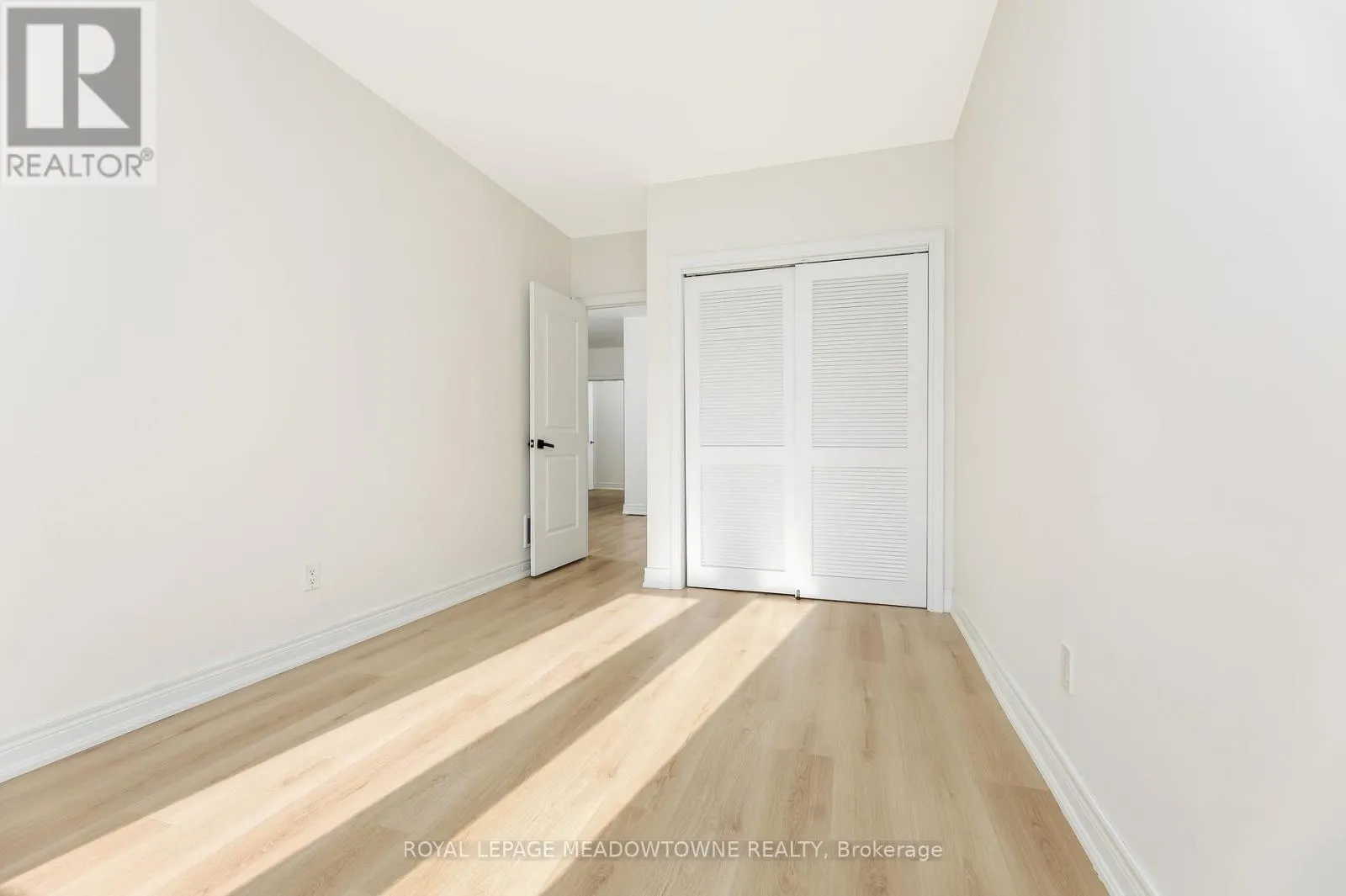 UPPER - 9105 DERRY ROAD W