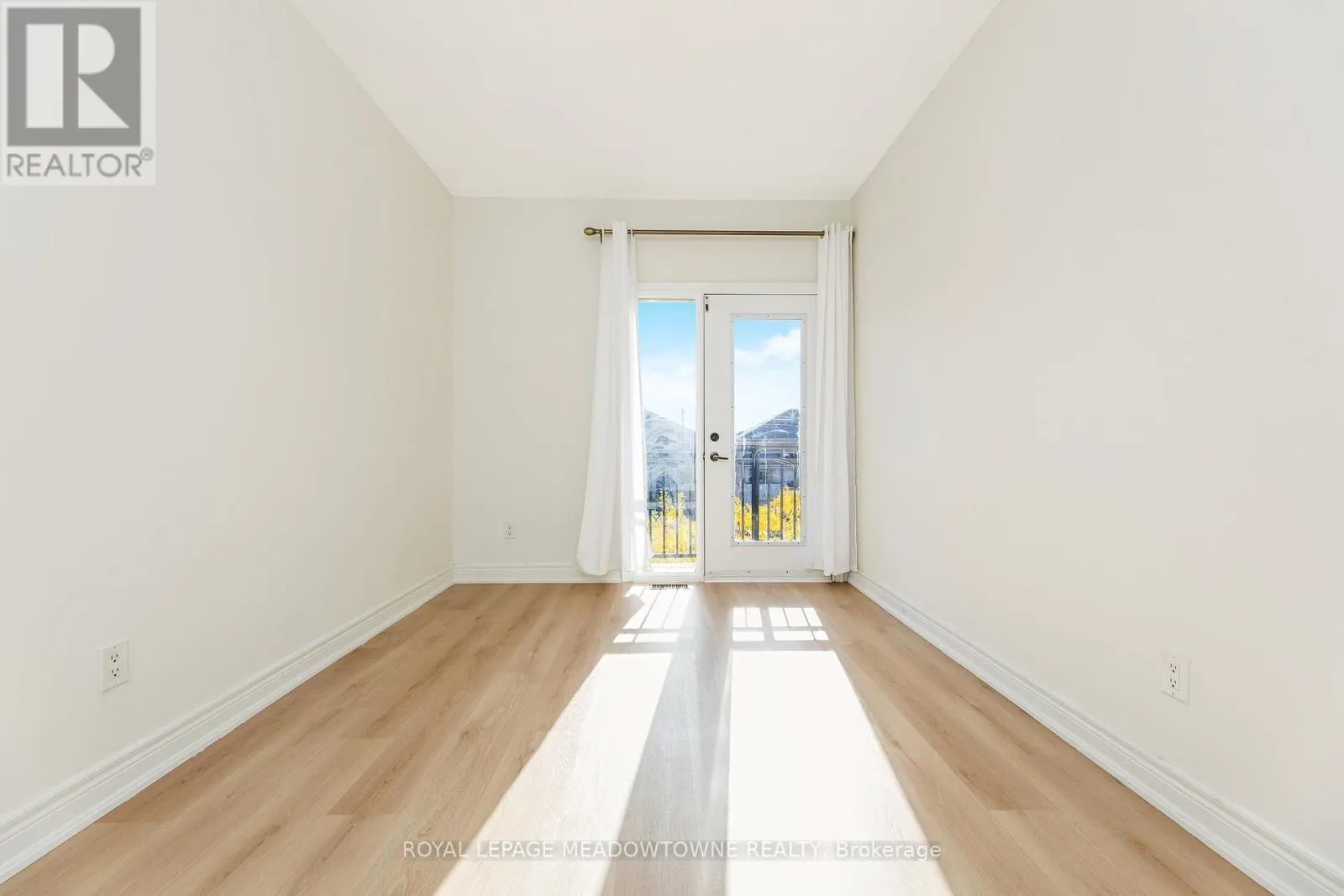 UPPER - 9105 DERRY ROAD W