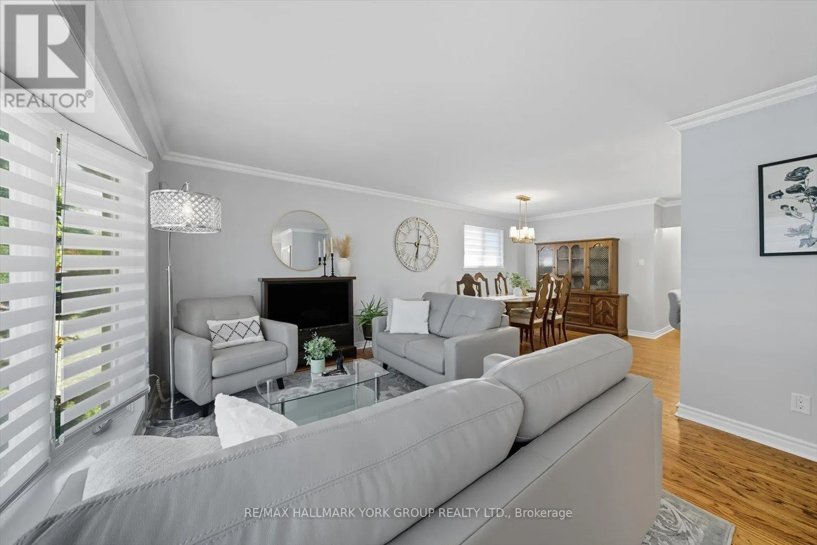 27 BROMLEY CRESCENT