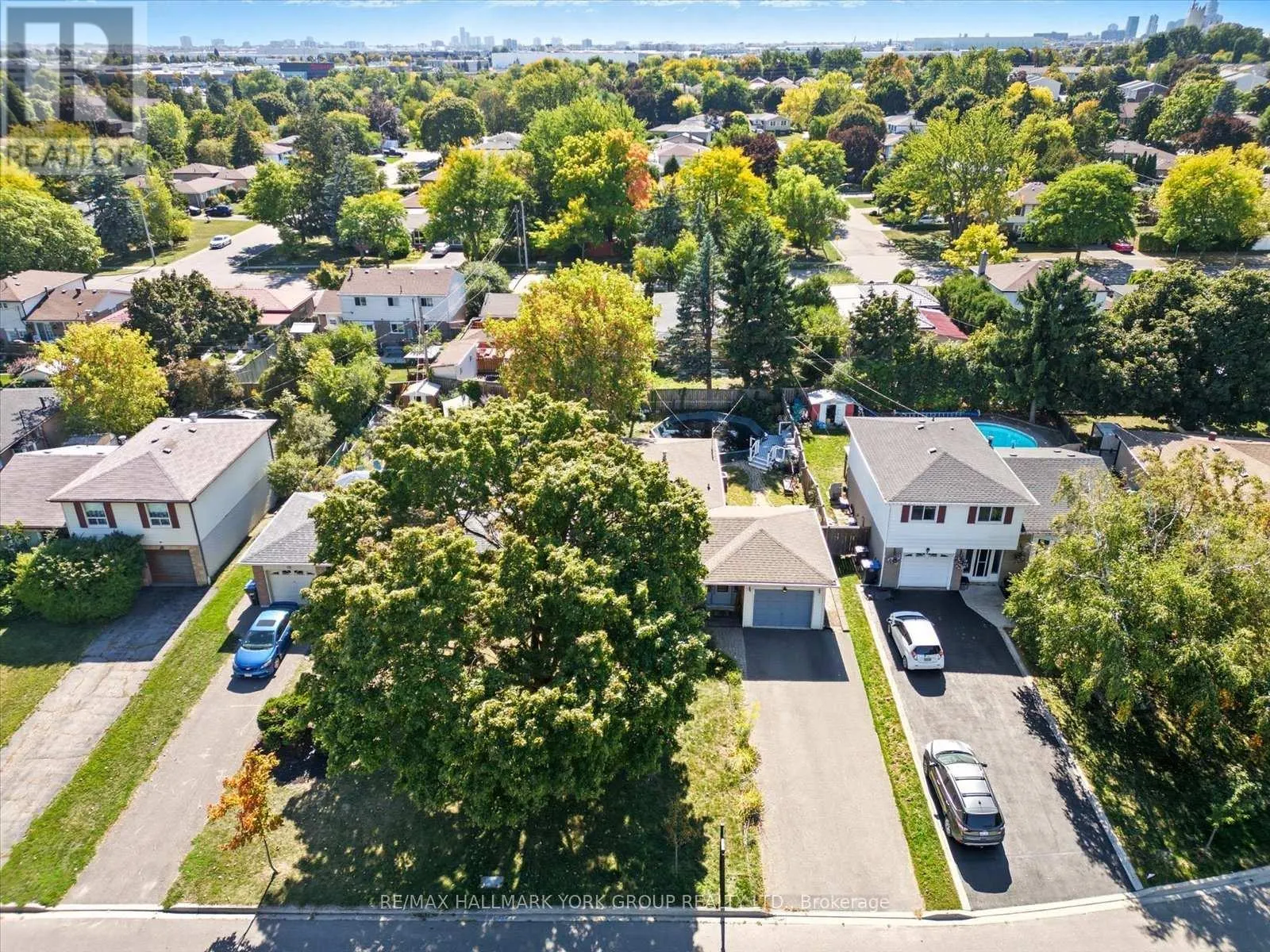 27 BROMLEY CRESCENT