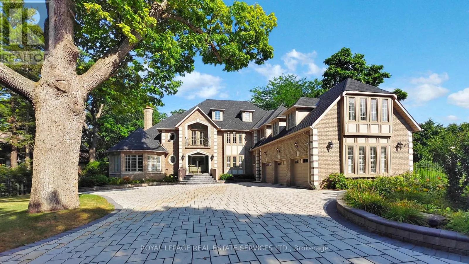 2416 MISSISSAUGA ROAD