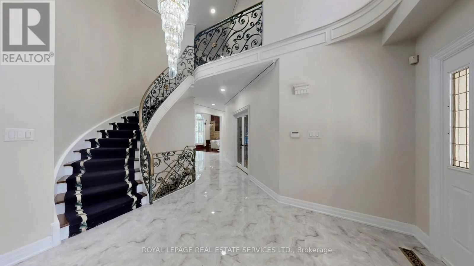 2416 MISSISSAUGA ROAD