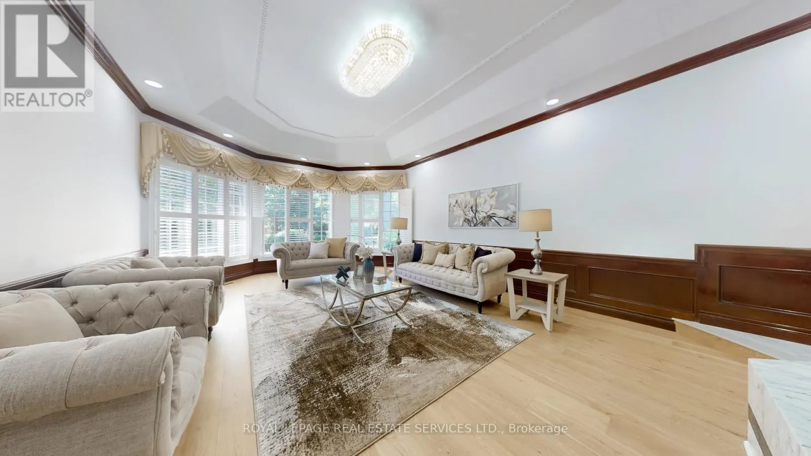 2416 MISSISSAUGA ROAD