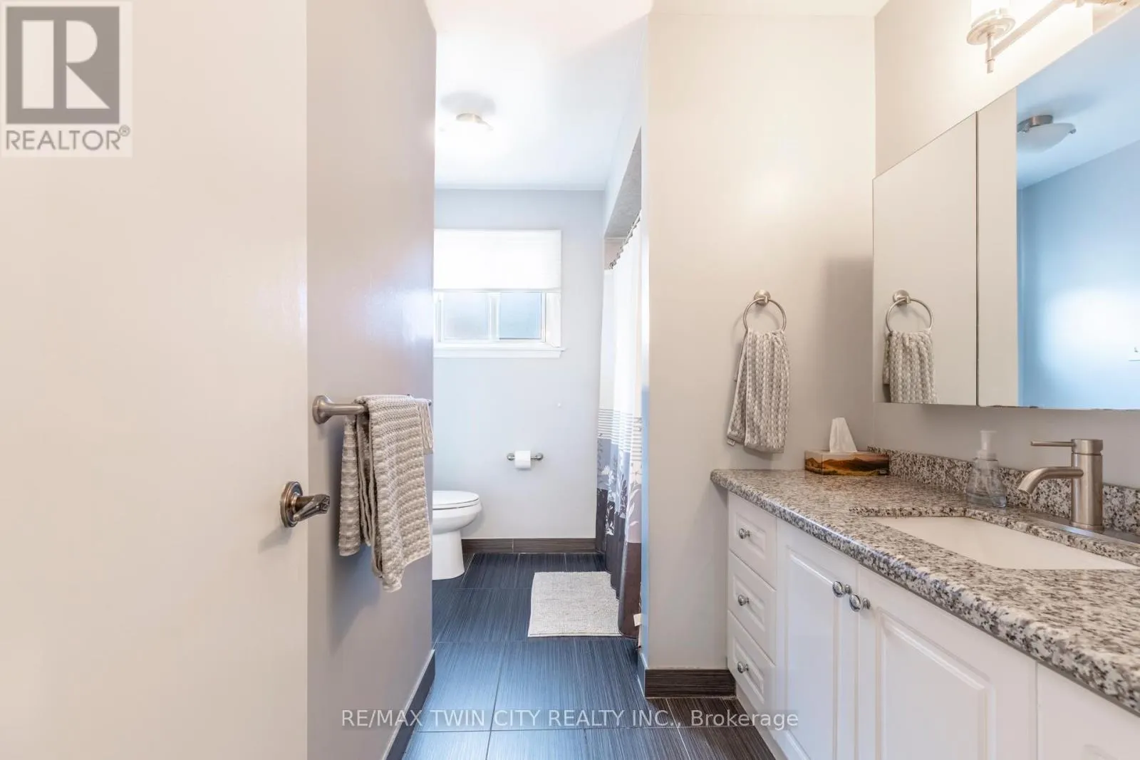 20 MANORCREST STREET