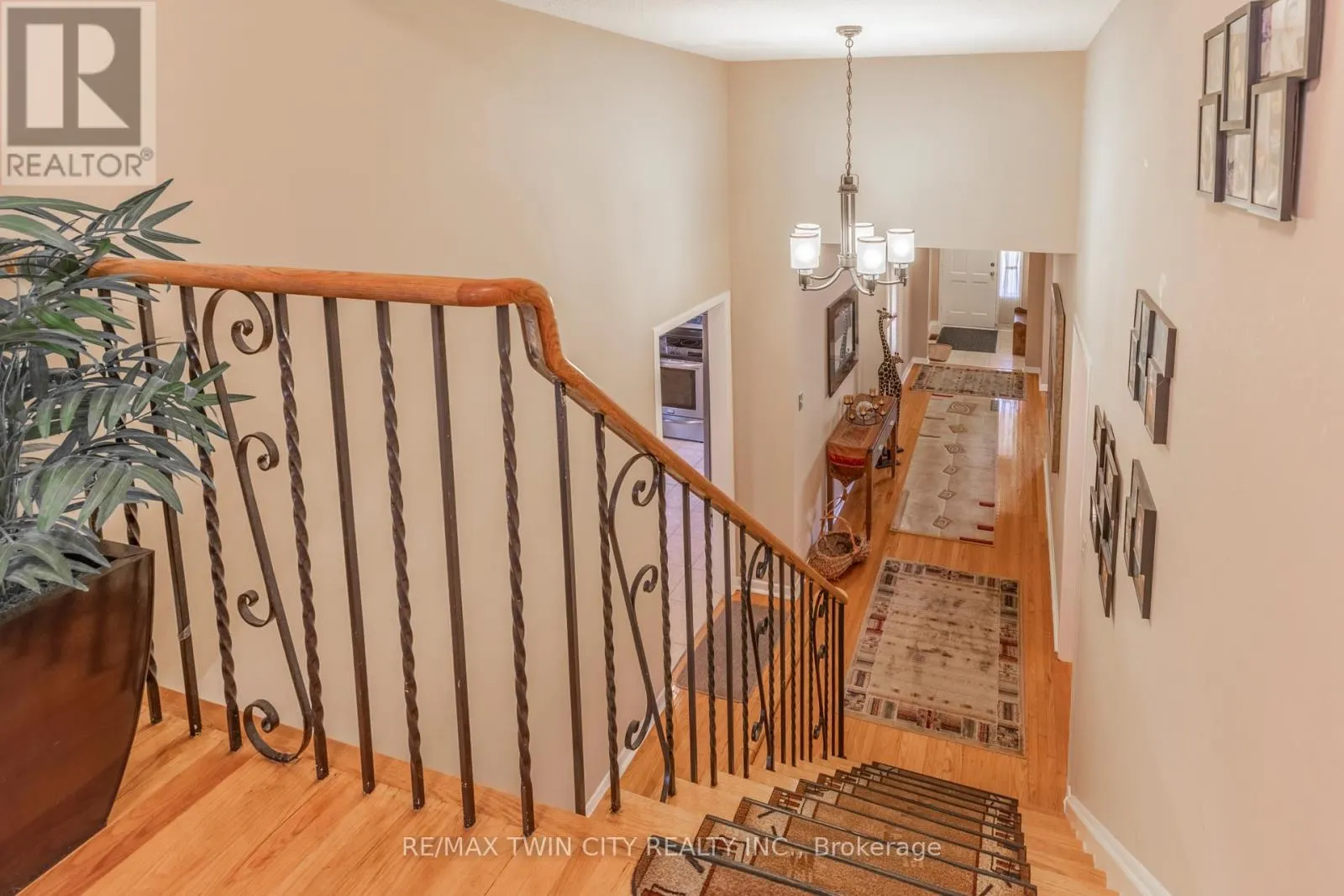 20 MANORCREST STREET