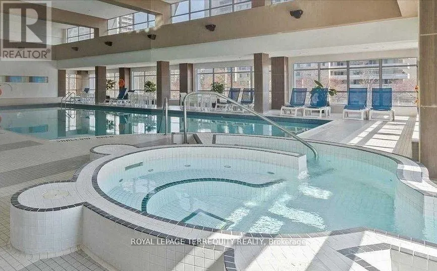 1104 - 1 ELM DRIVE W