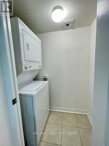 1104 - 1 ELM DRIVE W