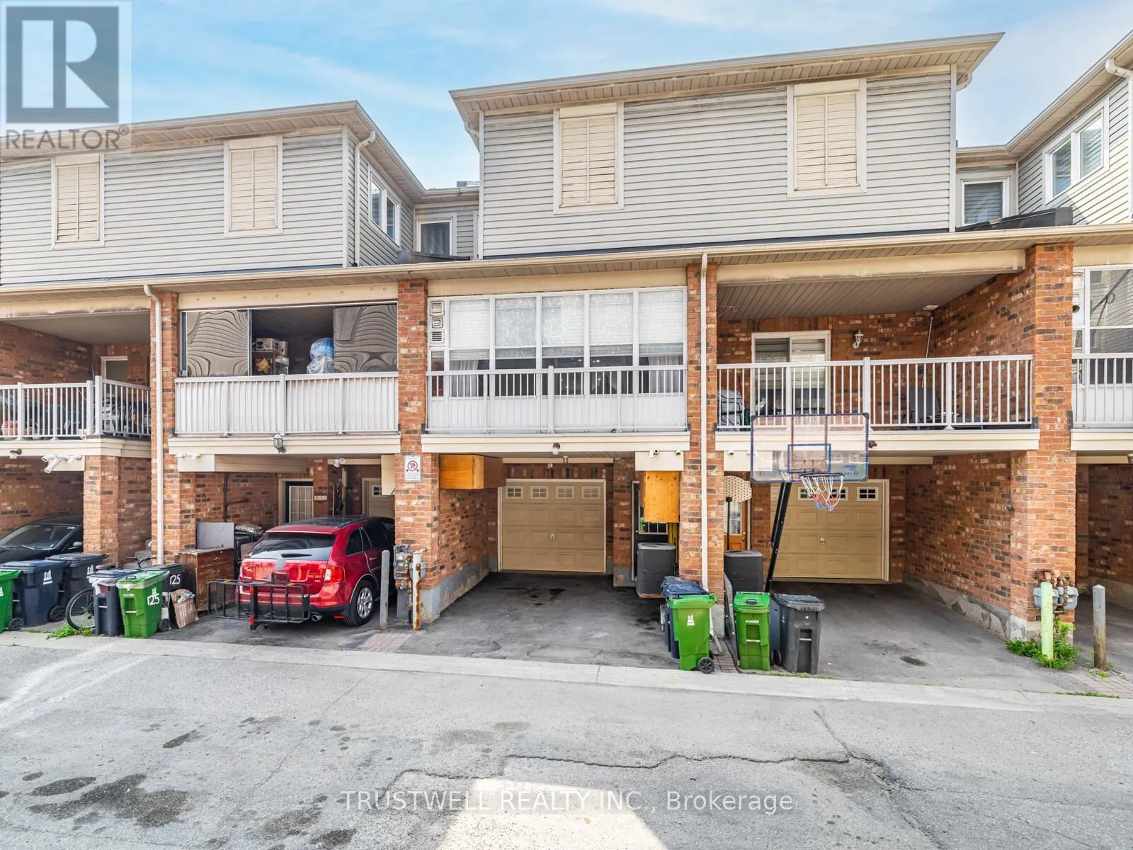 127 TORBARRIE ROAD