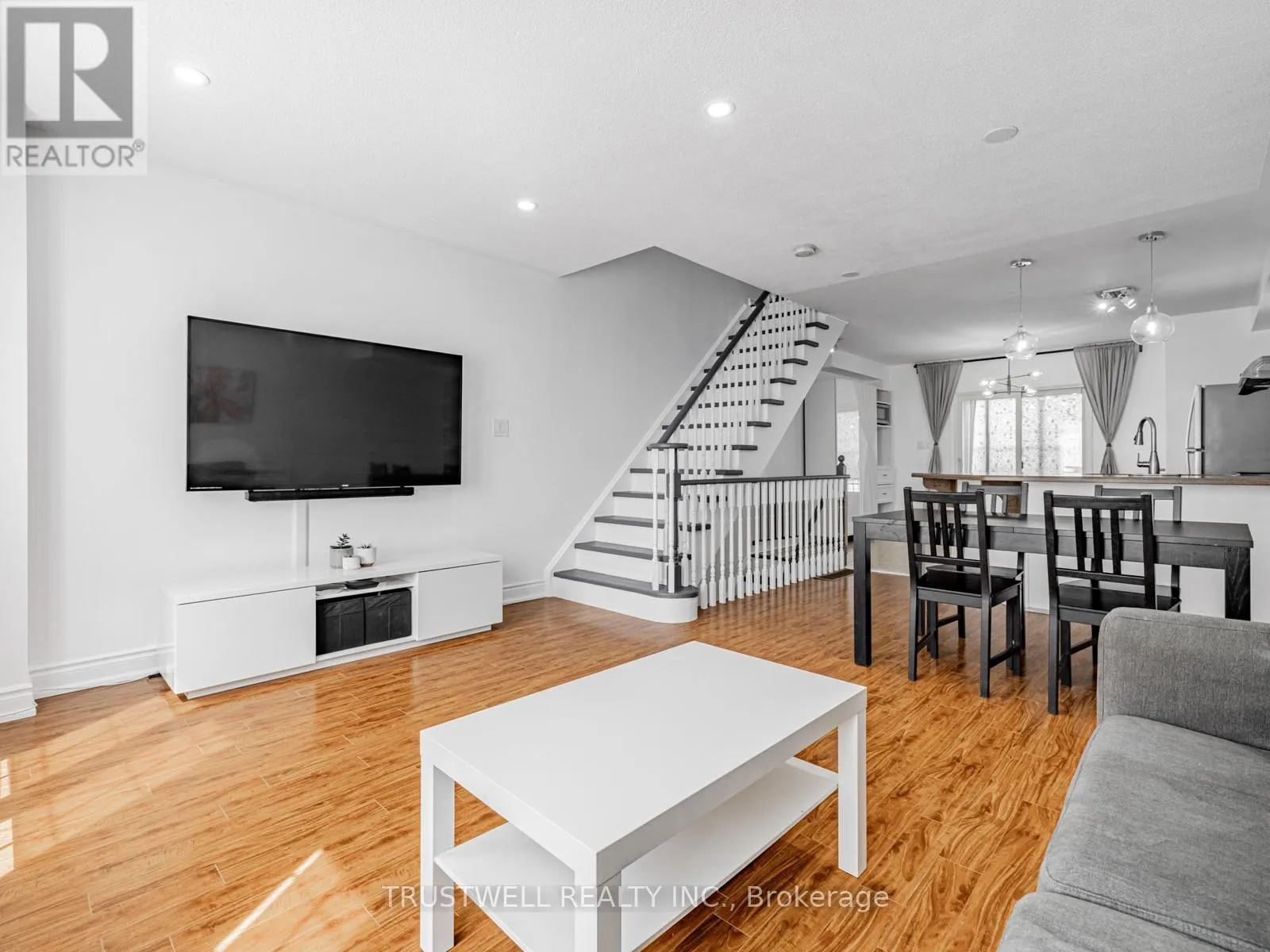 127 TORBARRIE ROAD
