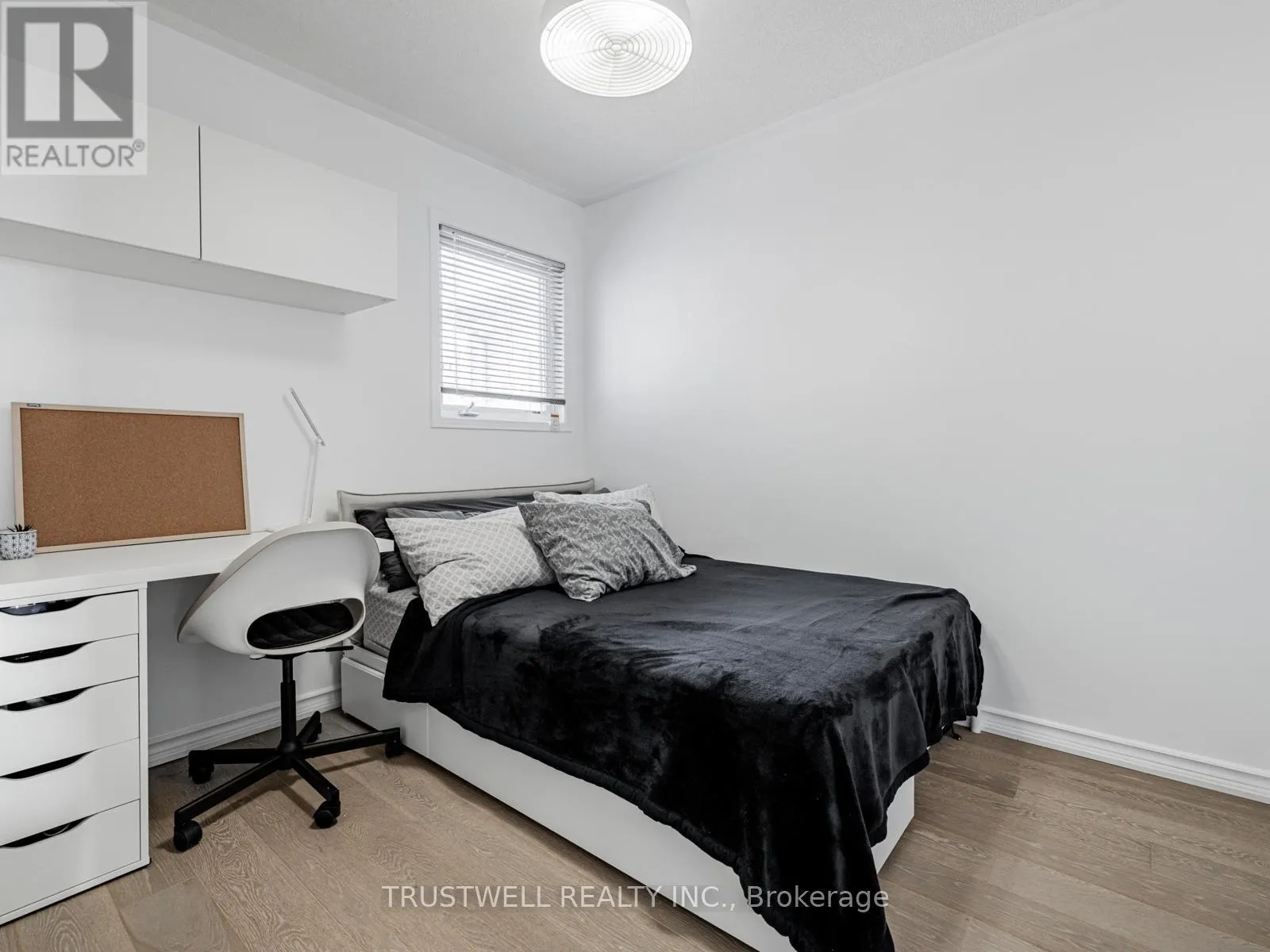 127 TORBARRIE ROAD