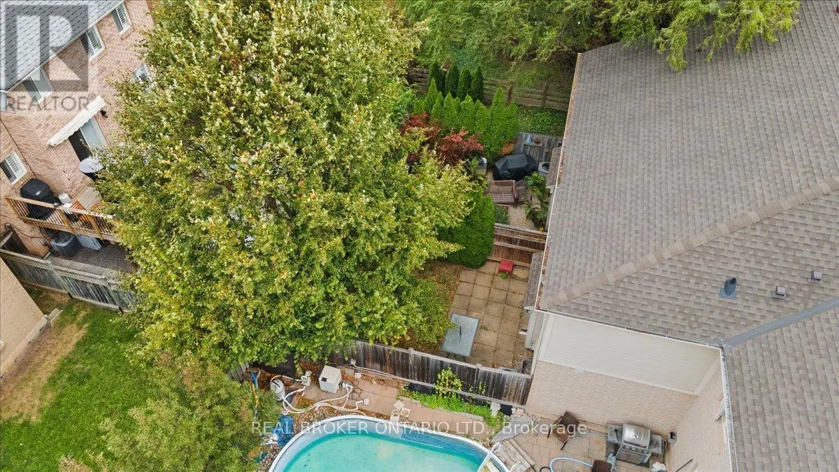 2069 GLENHAMPTON ROAD