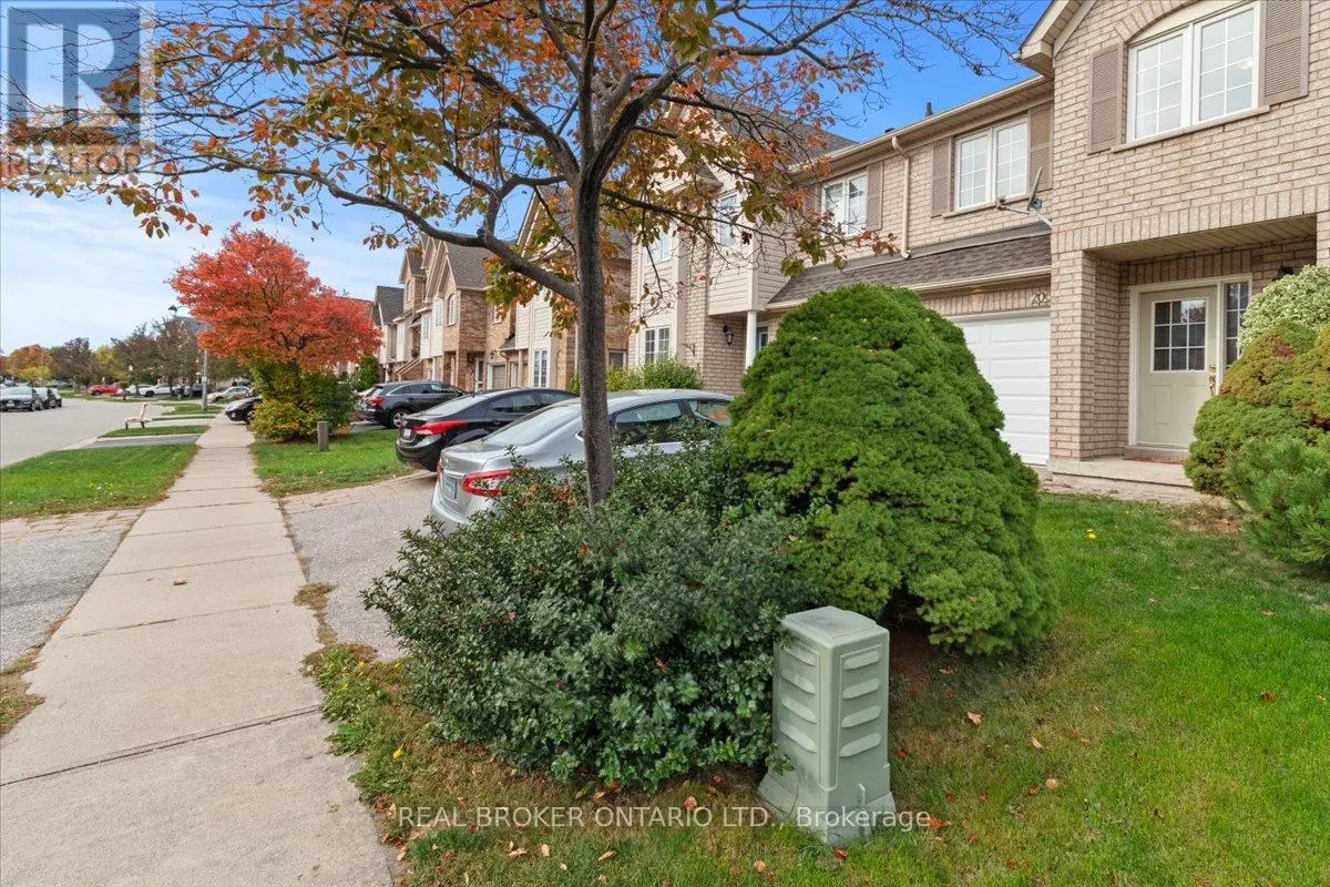 2069 GLENHAMPTON ROAD