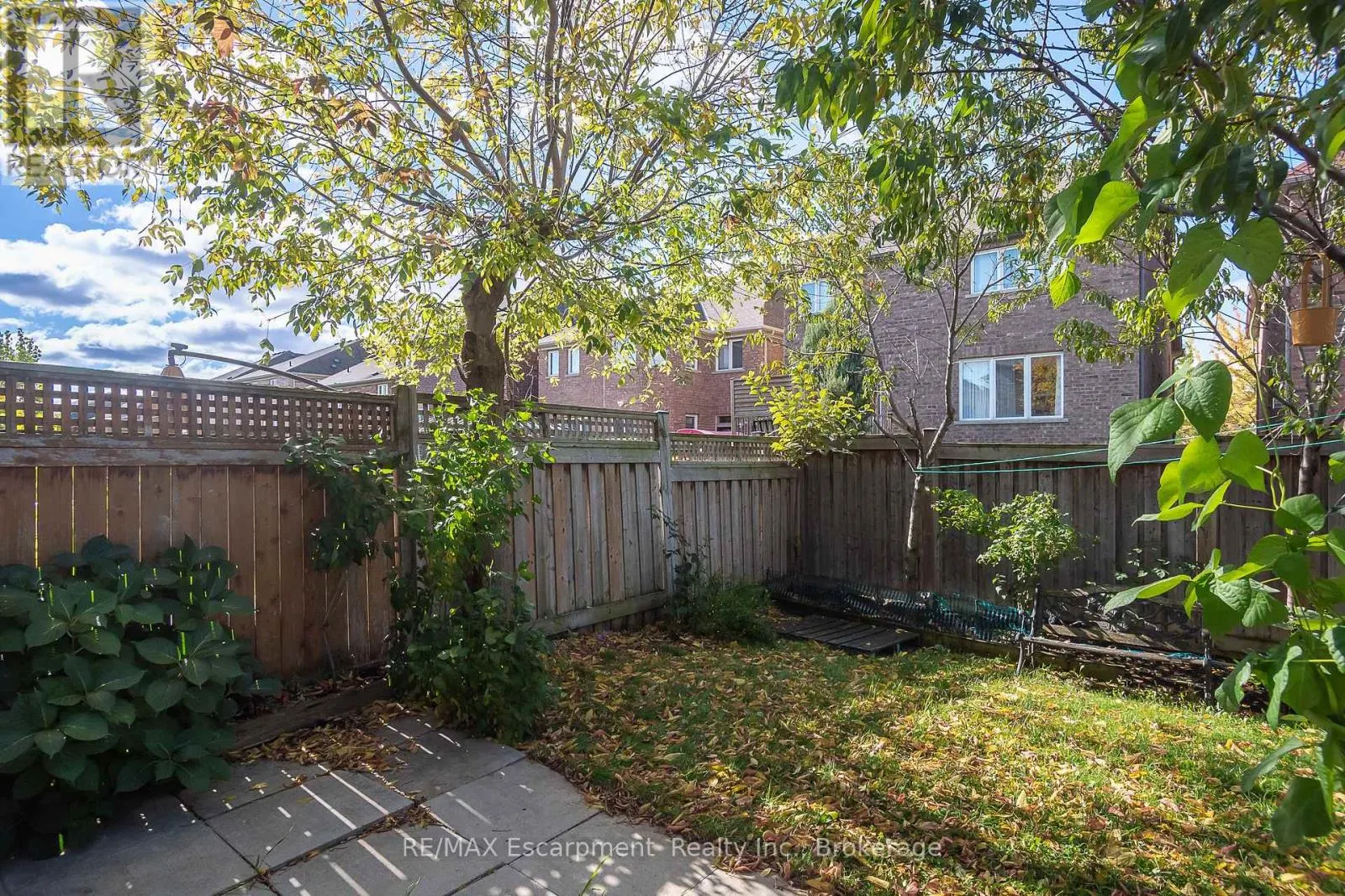 10 CEDARCREST STREET