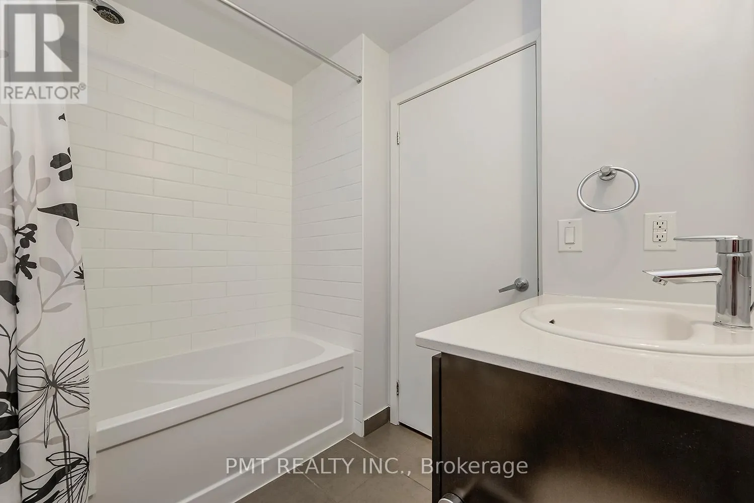1312 - 360 SQUARE ONE DRIVE