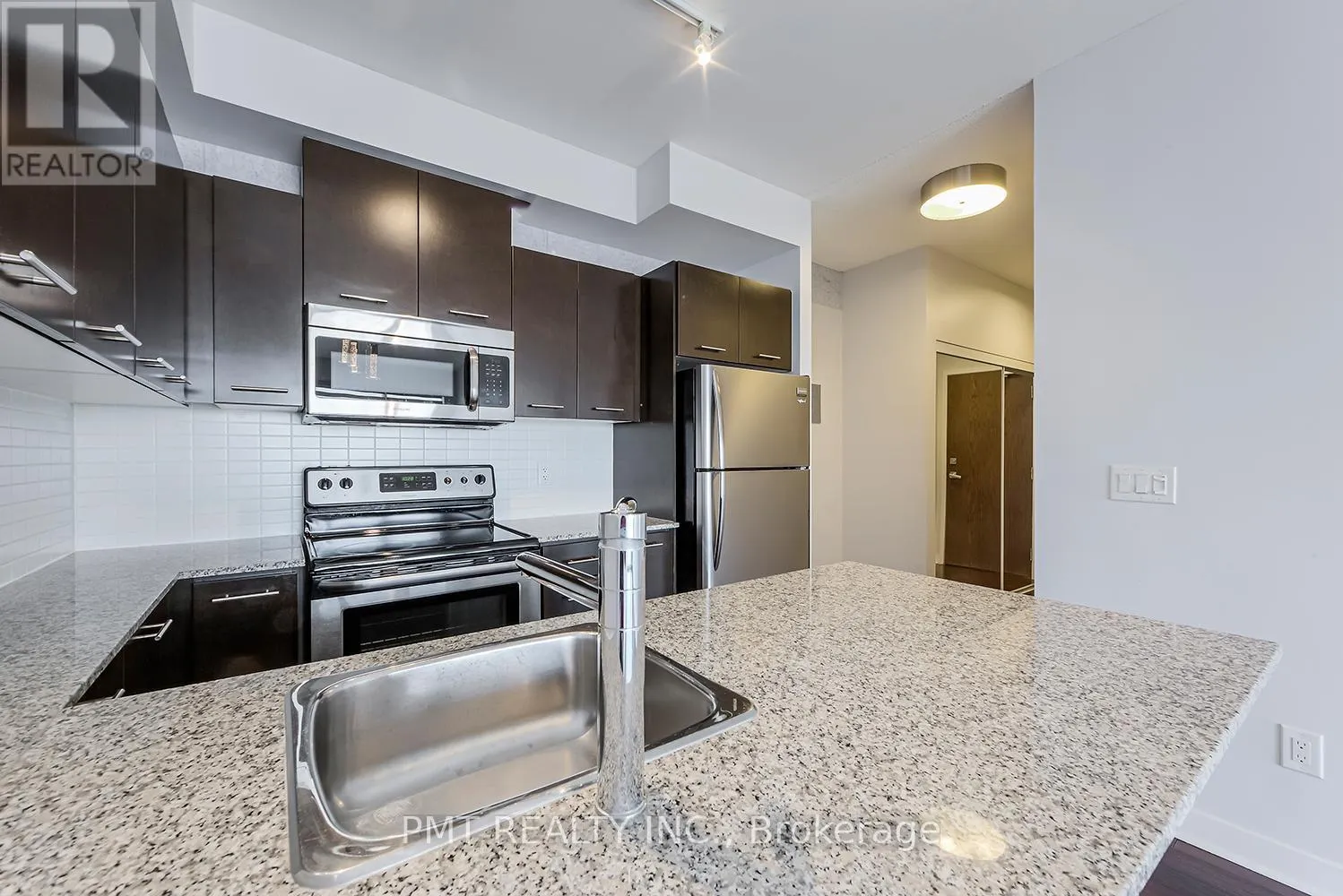 1312 - 360 SQUARE ONE DRIVE