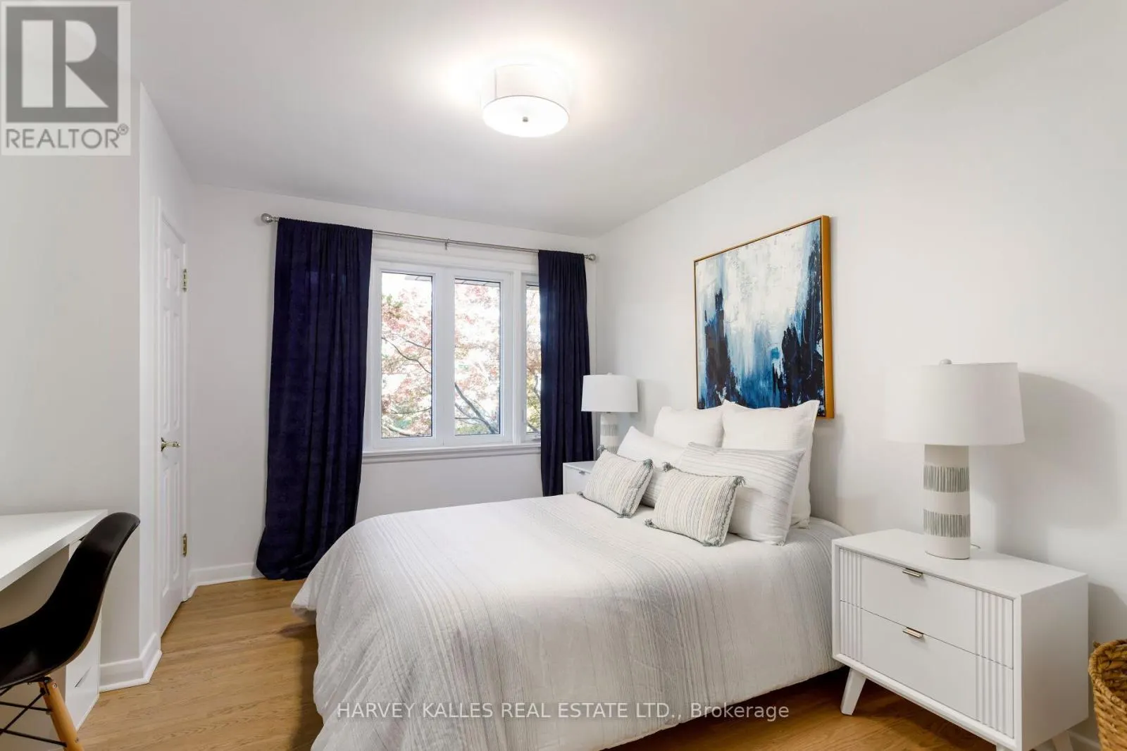 36 RAVENSBOURNE CRESCENT