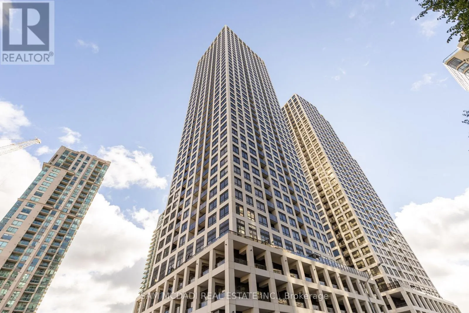 1509 - 30 ELM DRIVE