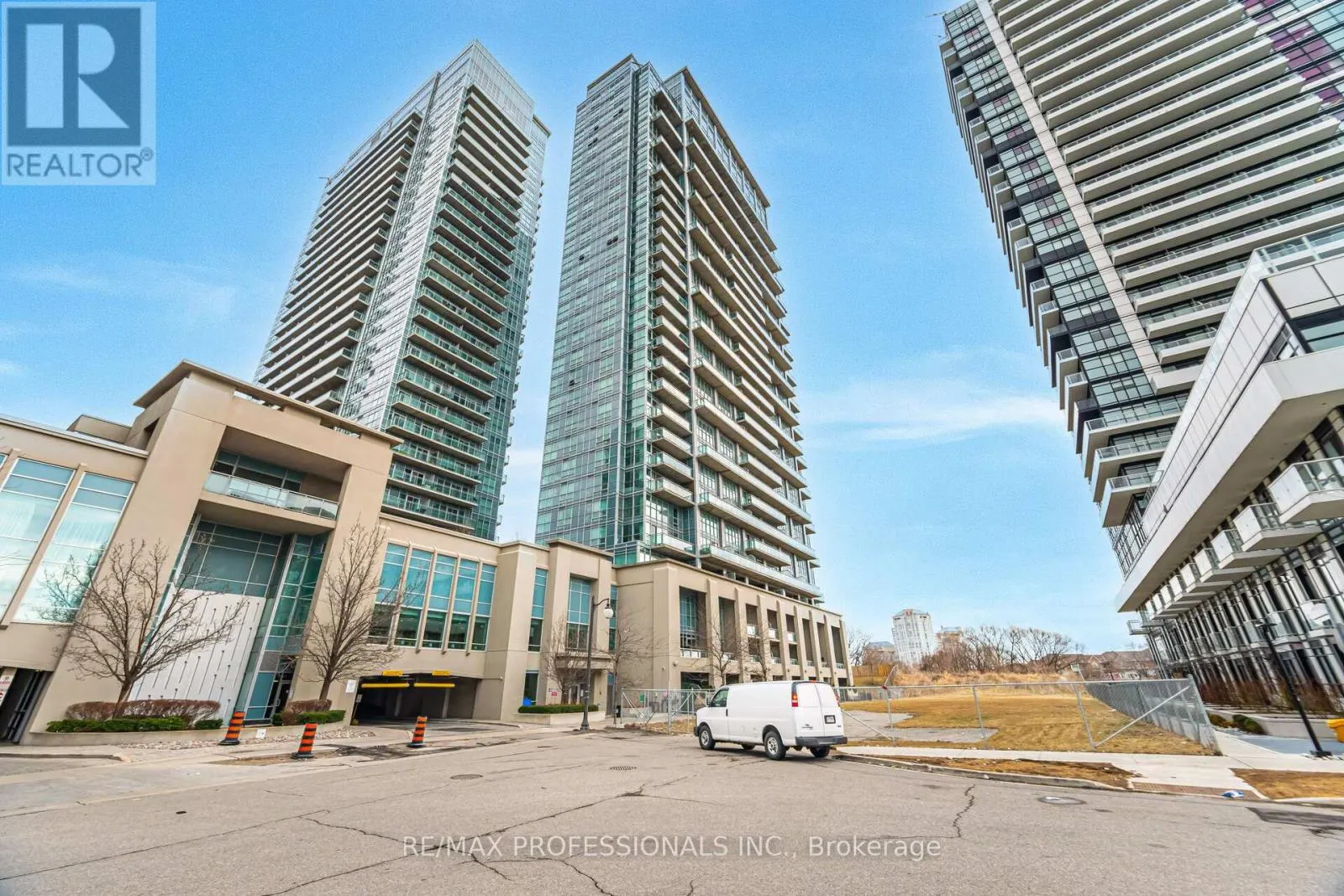 2302 - 155 LEGION ROAD N