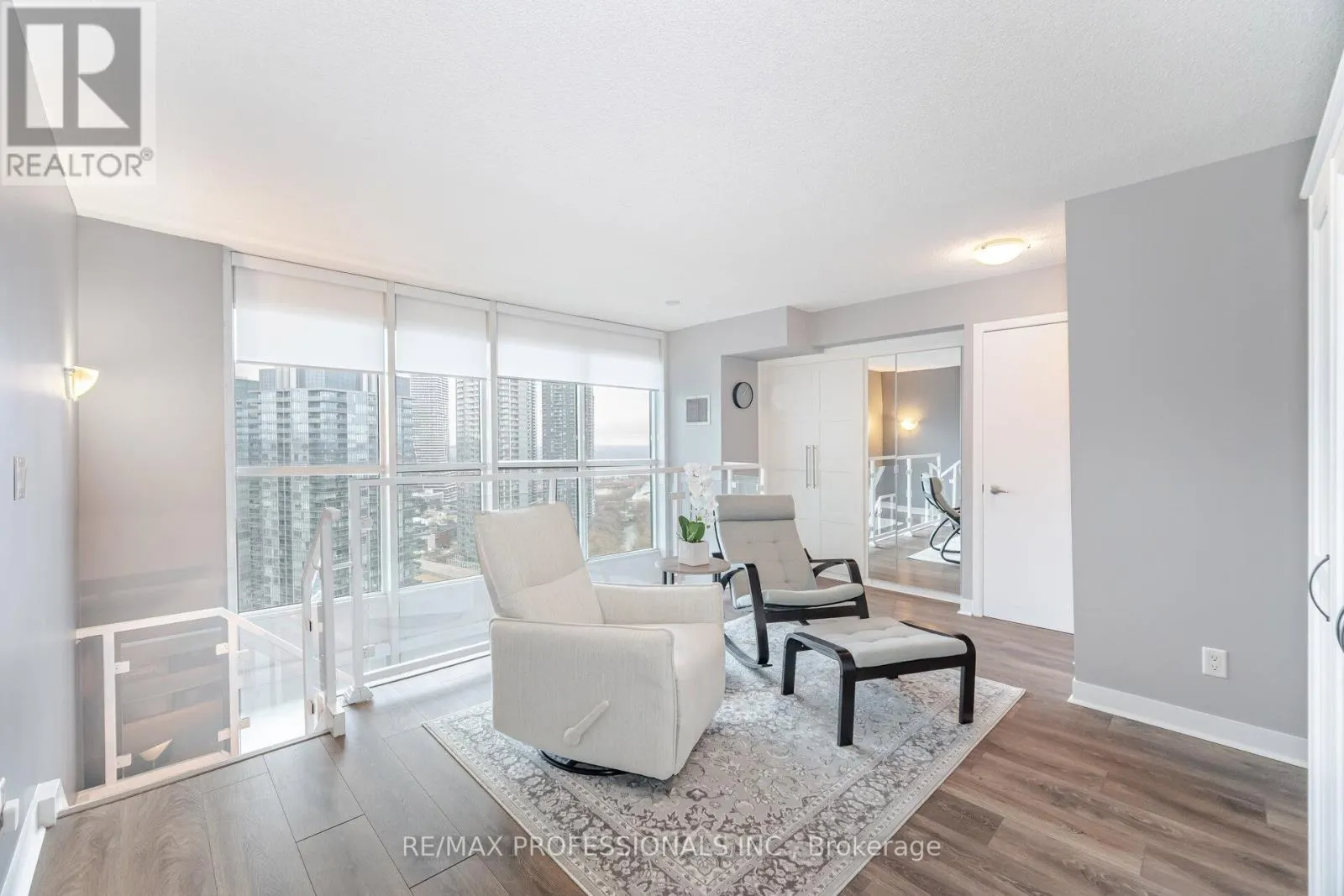 2302 - 155 LEGION ROAD N