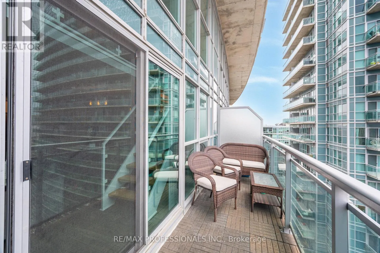 2302 - 155 LEGION ROAD N