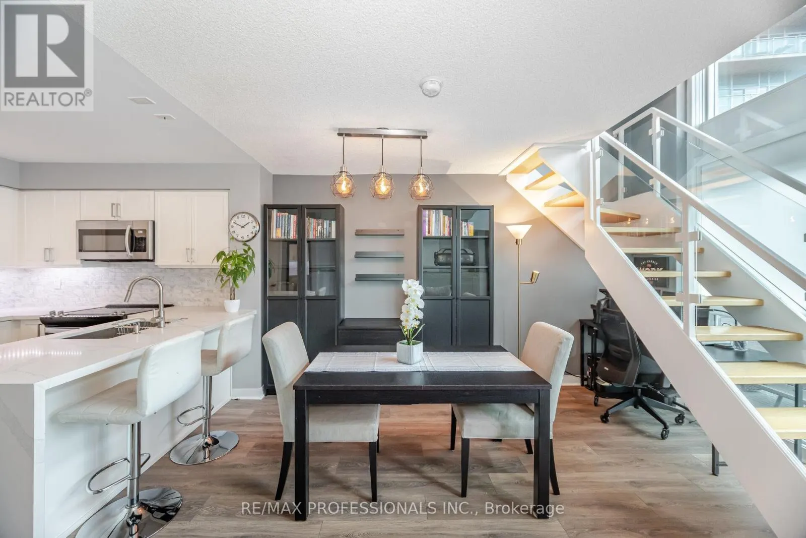 2302 - 155 LEGION ROAD N