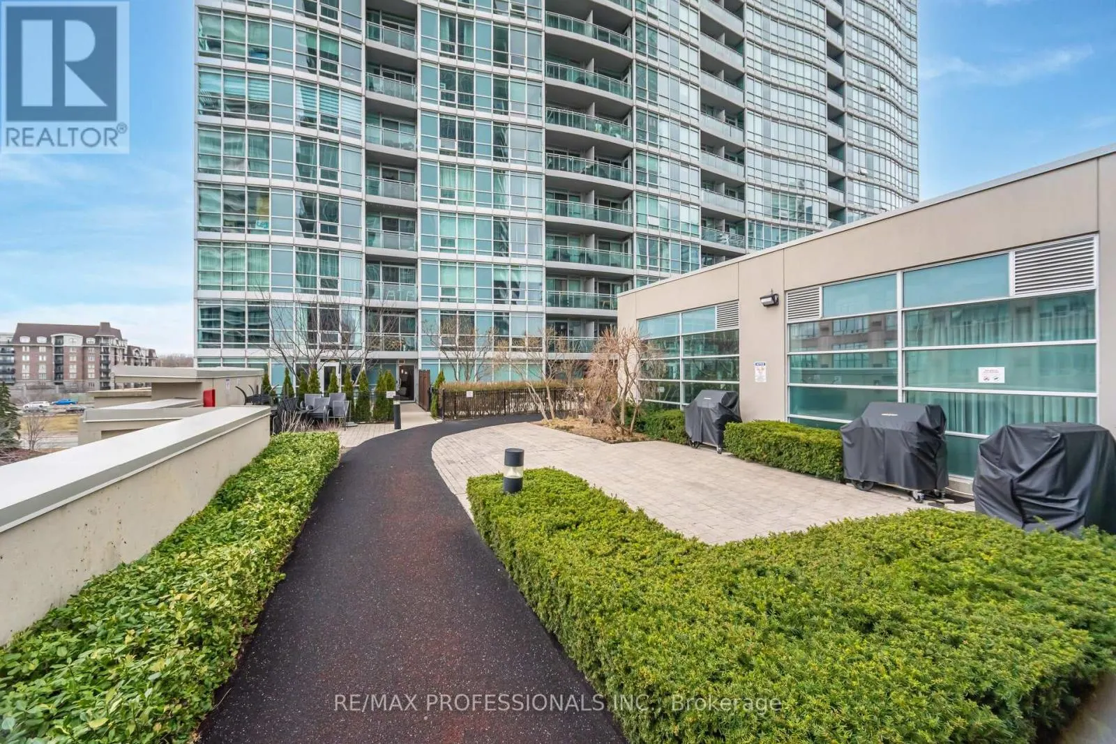 2302 - 155 LEGION ROAD N