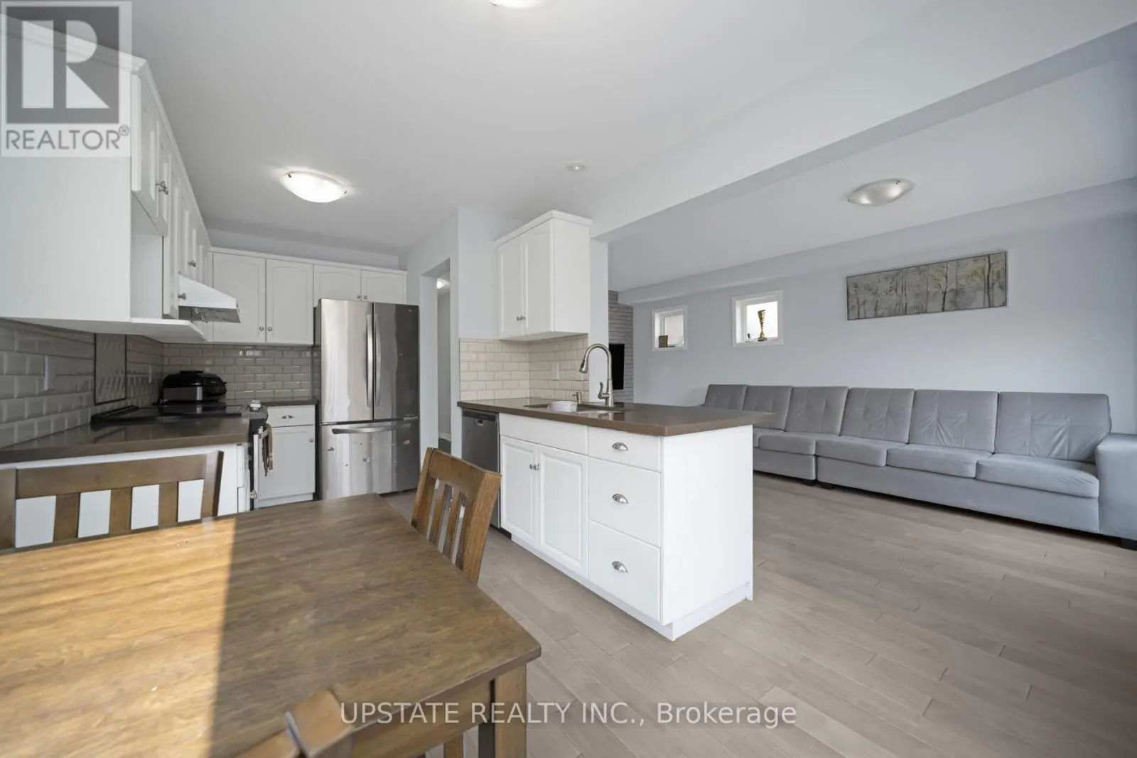 16 SETTLERS ROAD