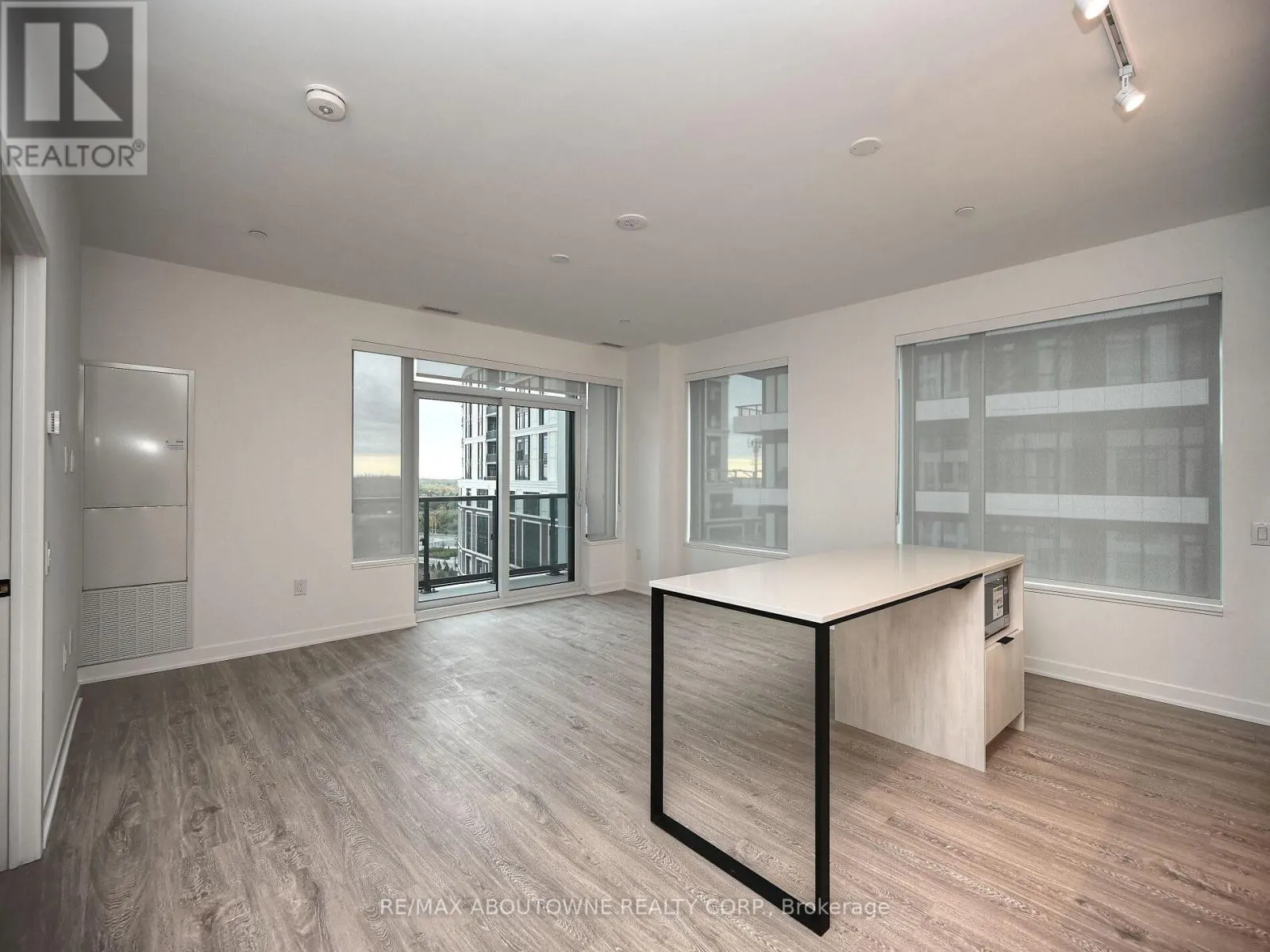 704 - 1495 EGLINTON AVENUE W
