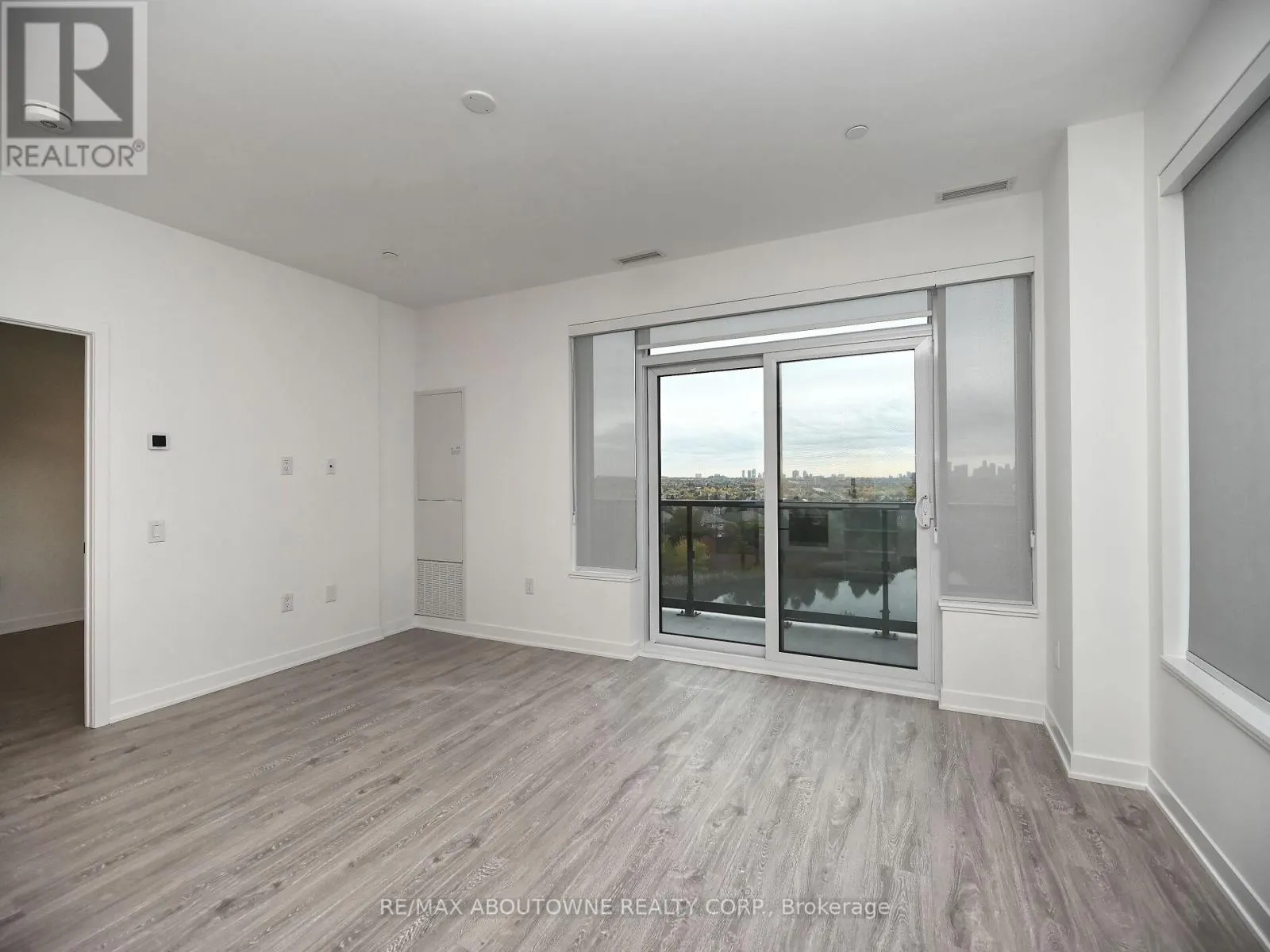 704 - 1495 EGLINTON AVENUE W