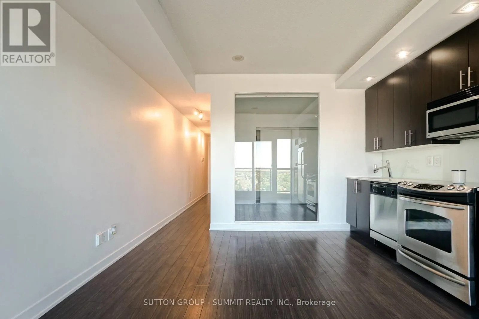 2822 - 165 LEGION ROAD N