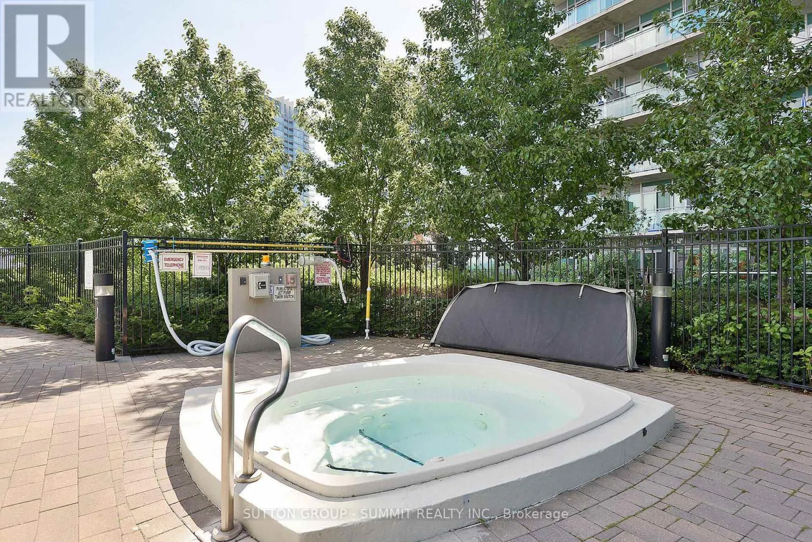 2822 - 165 LEGION ROAD N