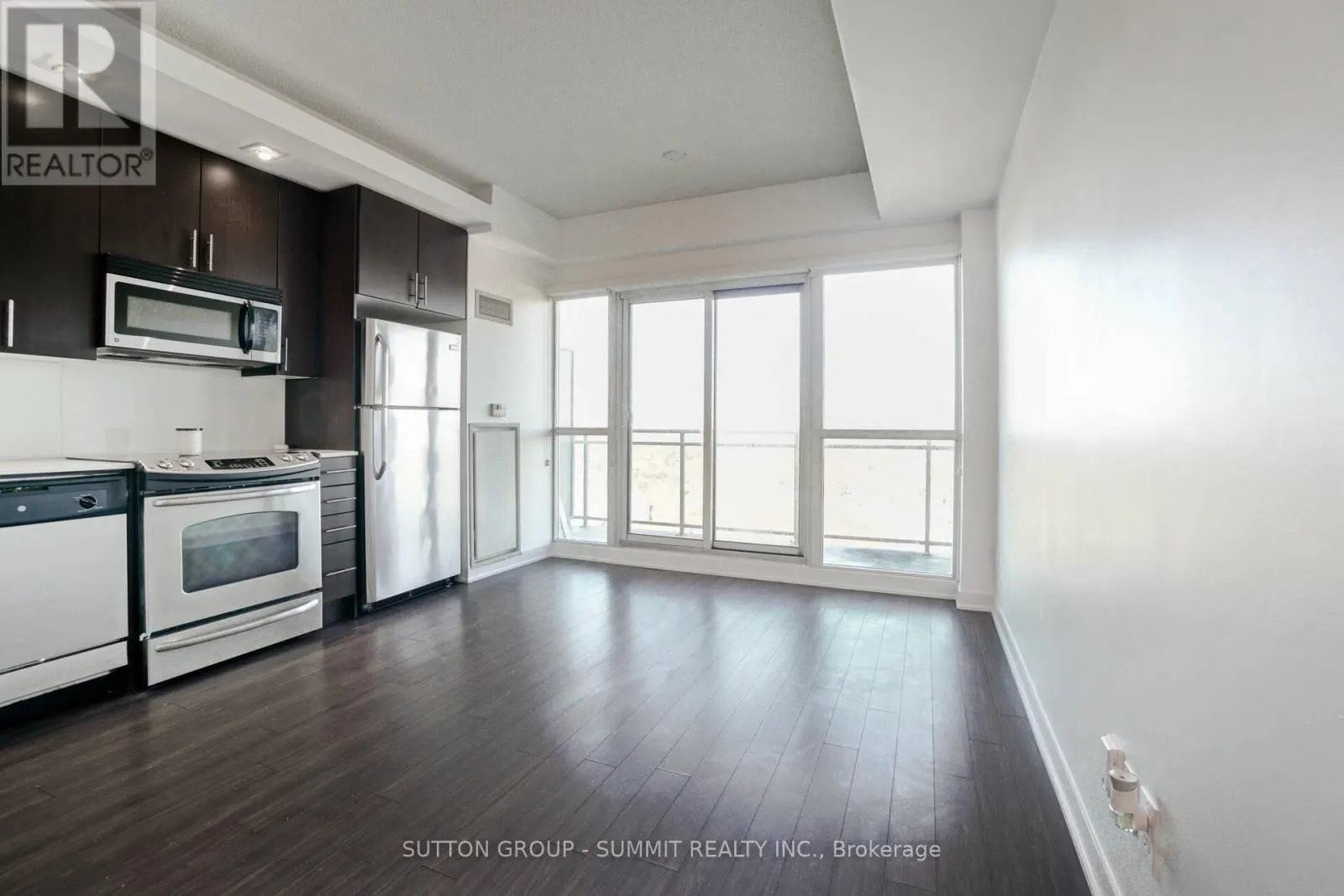 2822 - 165 LEGION ROAD N