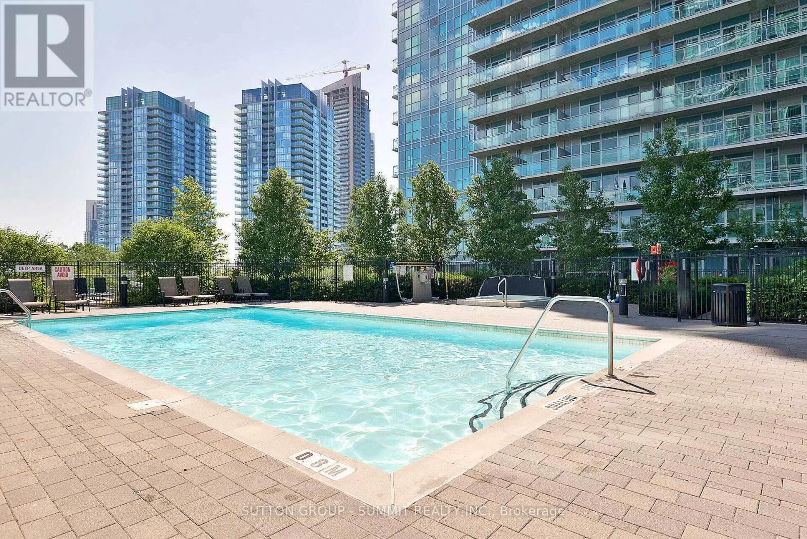 2822 - 165 LEGION ROAD N